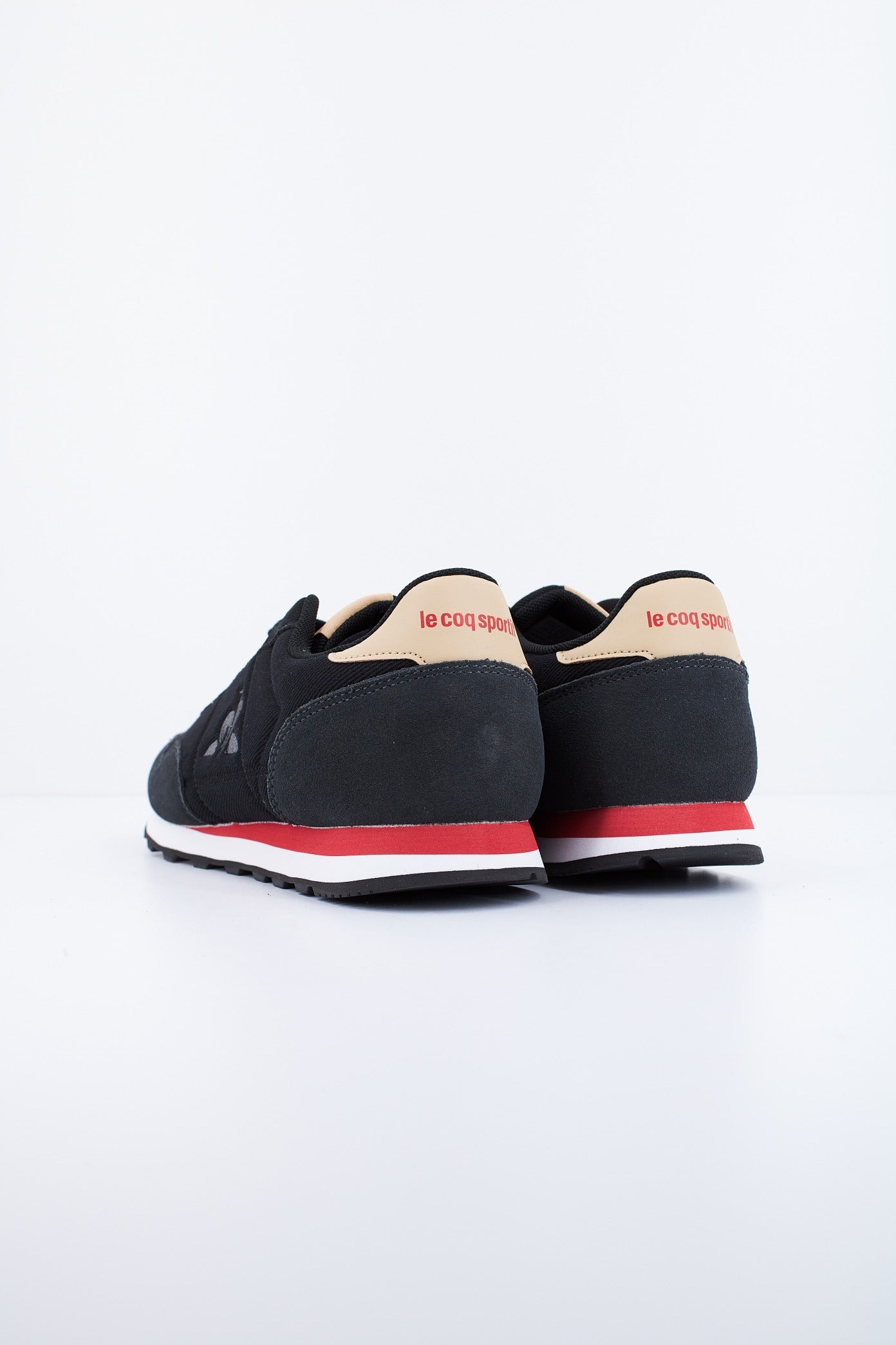 LE COQ SPORTIF ASTRA TWILL en color NEGRO  (3)