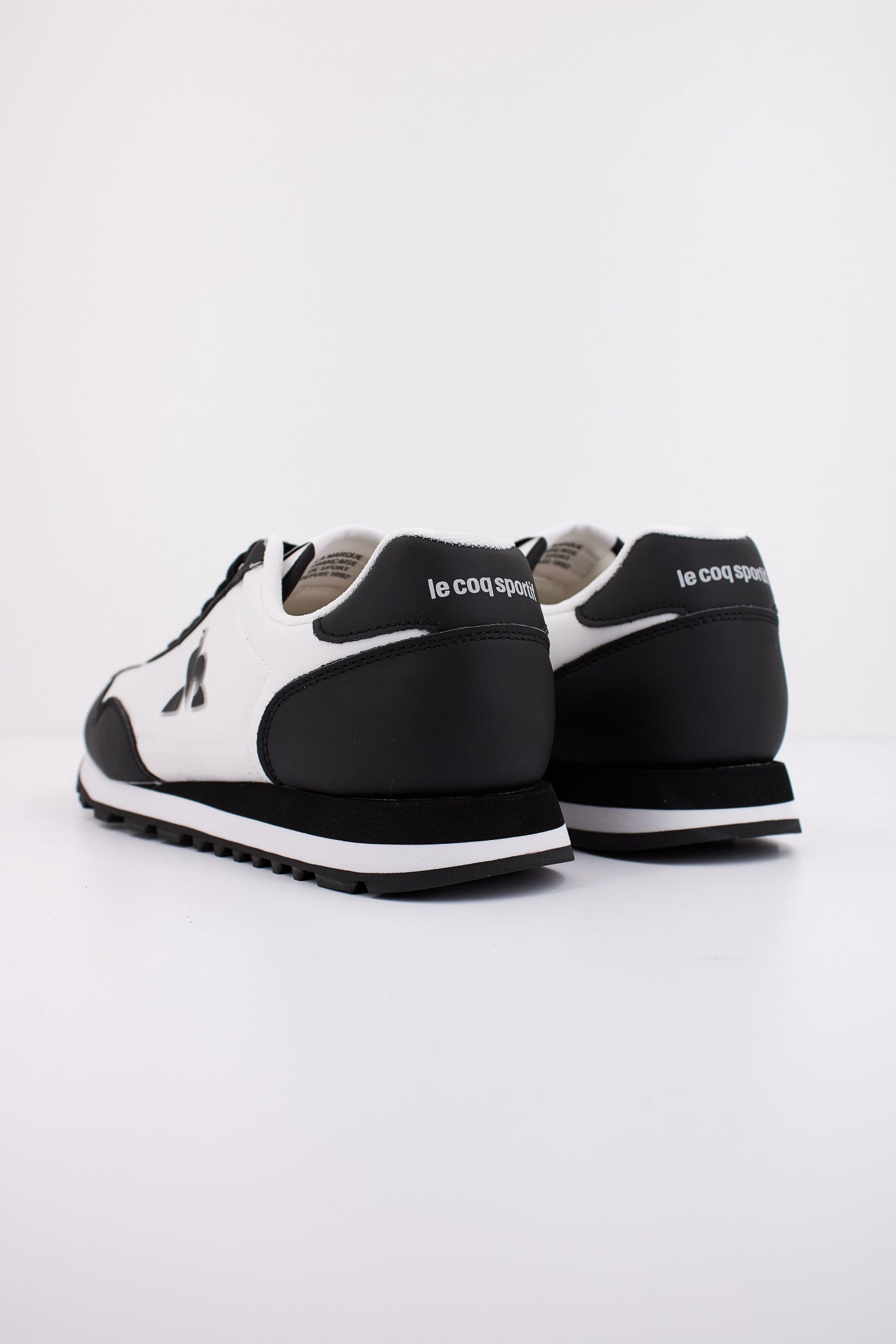 LE COQ SPORTIF ASTRA_ en color NEGRO  (3)