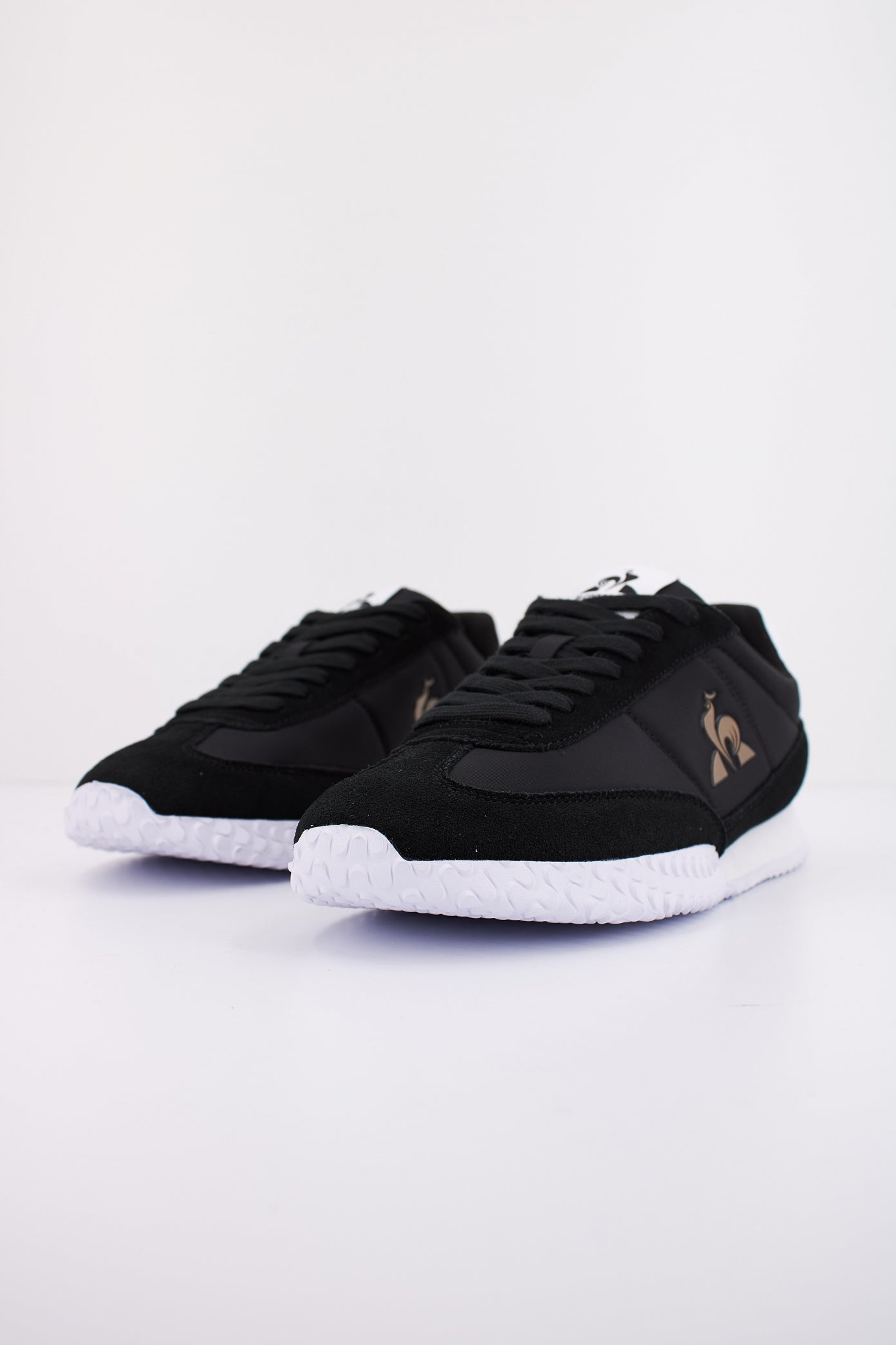 LE COQ SPORTIF VELOCE I en color NEGRO  (2)