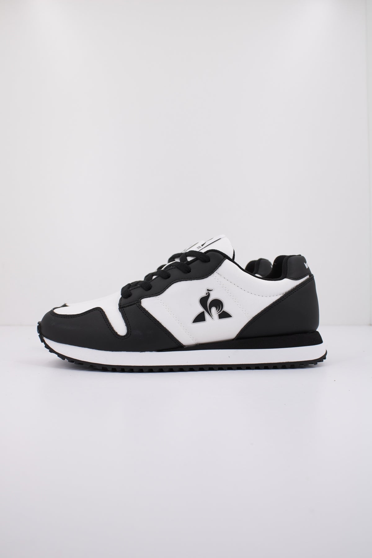 LE COQ SPORTIF PLATINIUM_ en color NEGRO  (1)