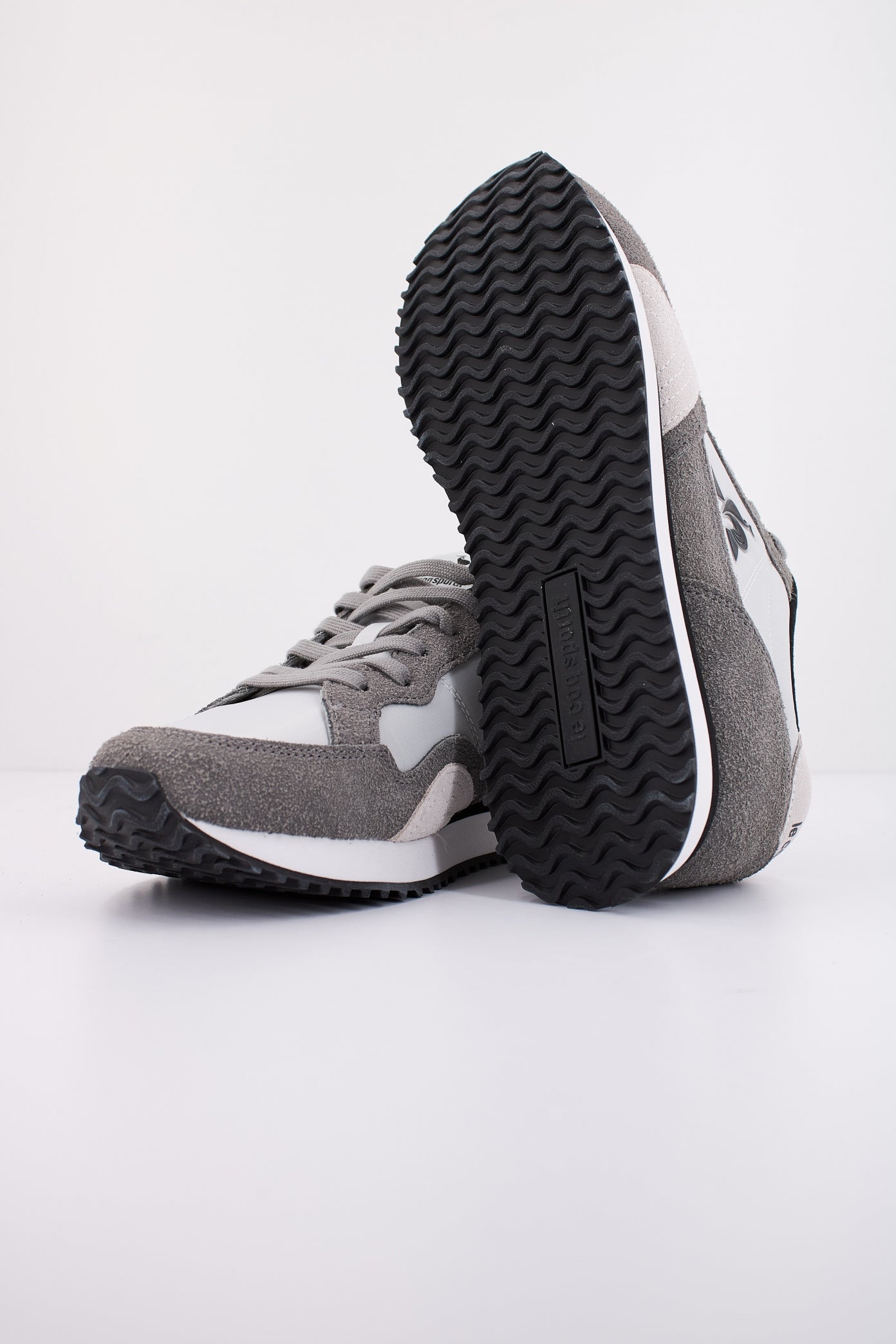 LE COQ SPORTIF JET STAR_ en color GRIS  (4)