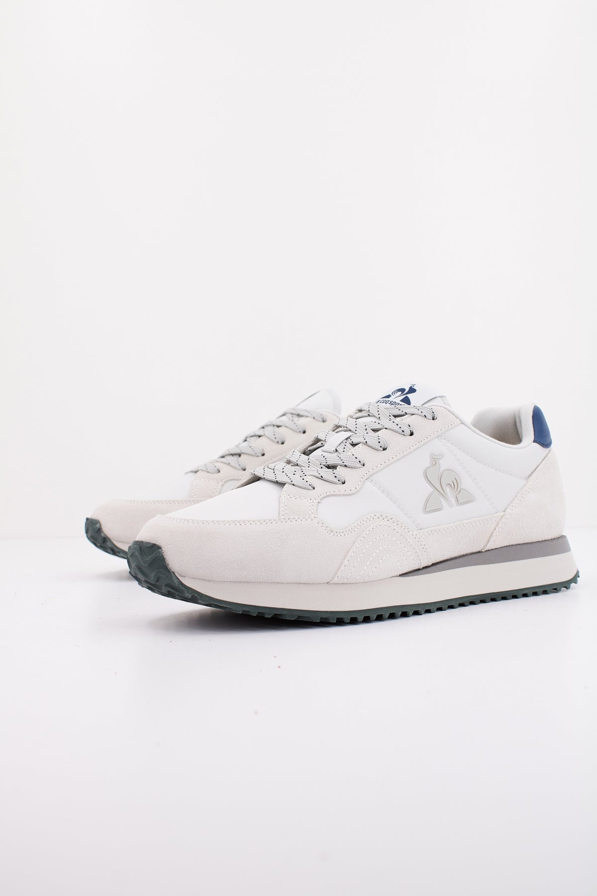 LE COQ SPORTIF L en color GRIS  (2)