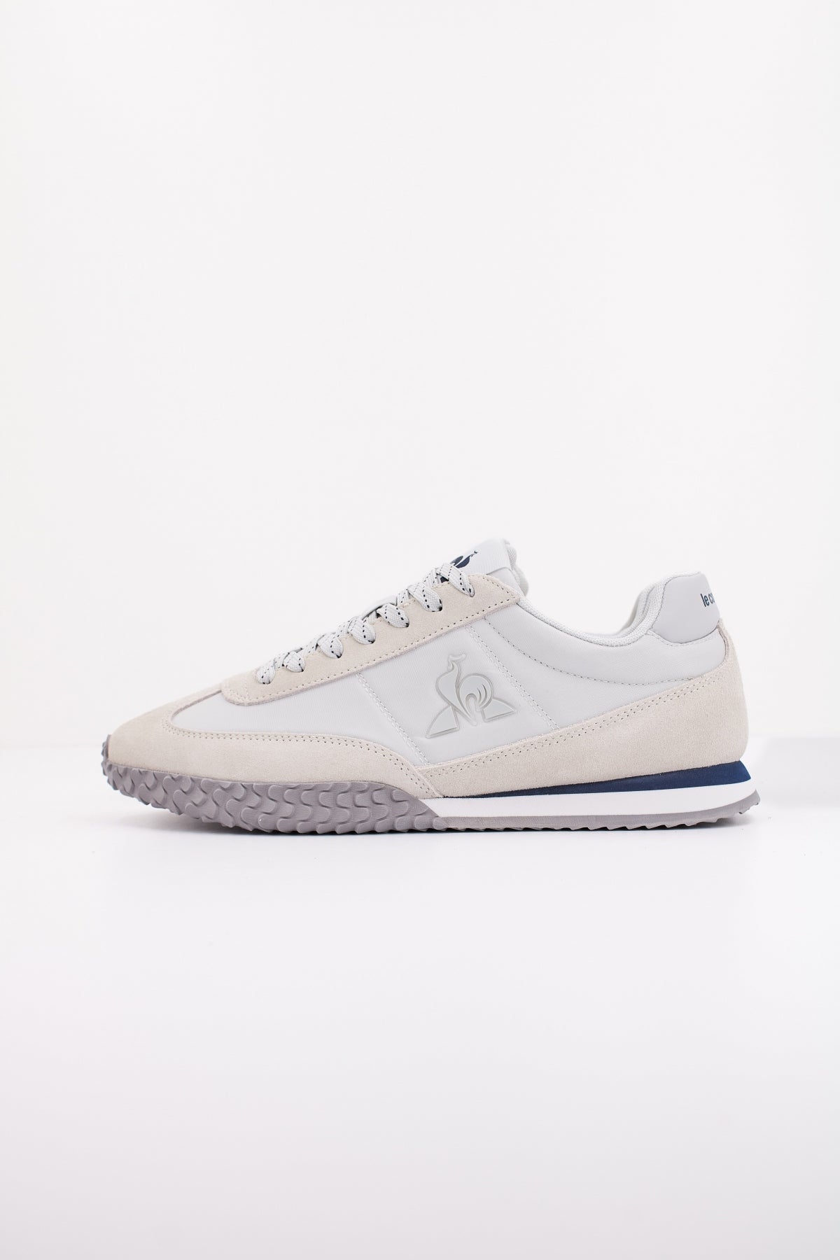 LE COQ SPORTIF VELOCE I en color GRIS  (1)