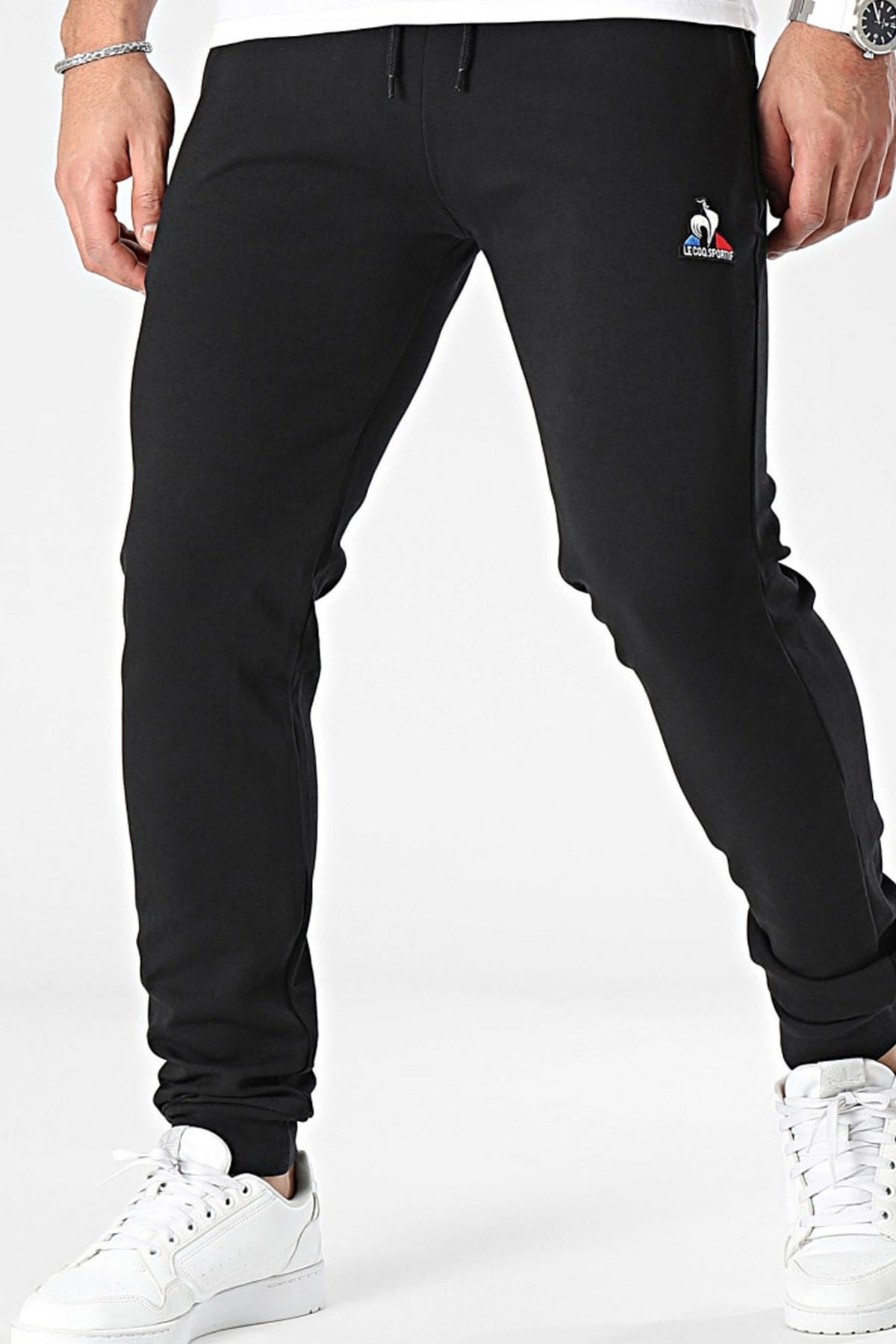 LE COQ SPORTIF ESS PANT SLIM N en color NEGRO  (1)