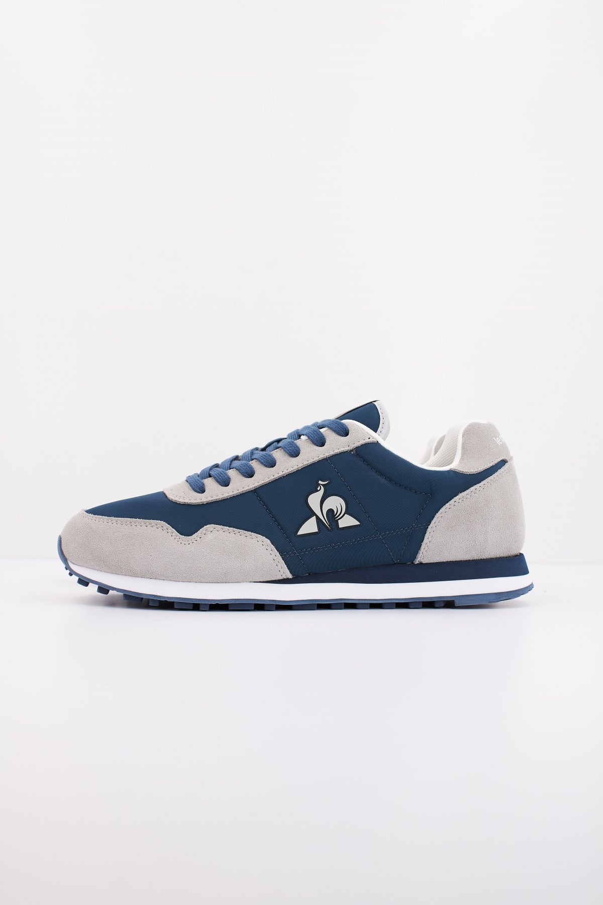 LE COQ SPORTIF  ASTRA en color GRIS  (1)