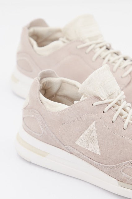 LE COQ SPORTIF LCS R FLOW W METALLIC SUEDE en color ROSA  (2)