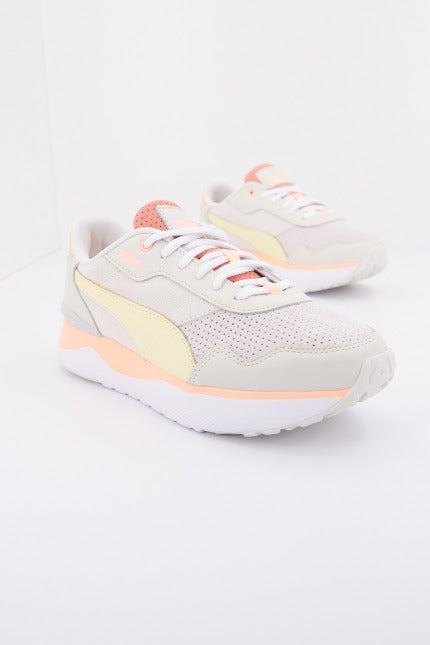 PUMA  VOYAGE PREMIUM en color NARANJA  (2)