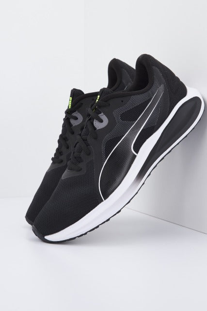 PUMA  TWITCH RUNNER en color NEGRO  (1)