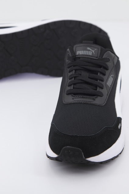 PUMA RUNTAMED en color NEGRO  (2)