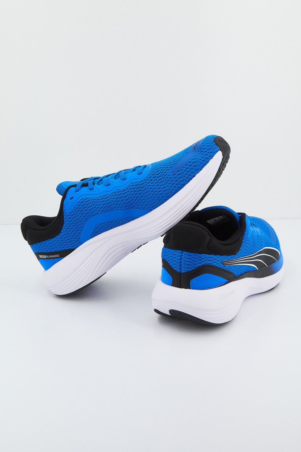 PUMA SCEND PRO en color AZUL  (4)