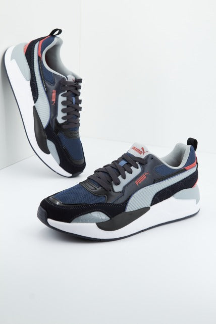 PUMA X-RAY  SQUARE SD en color AZUL  (1)