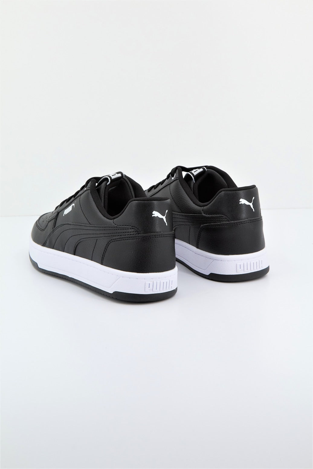 PUMA CAVEN . LOGOB en color NEGRO  (3)