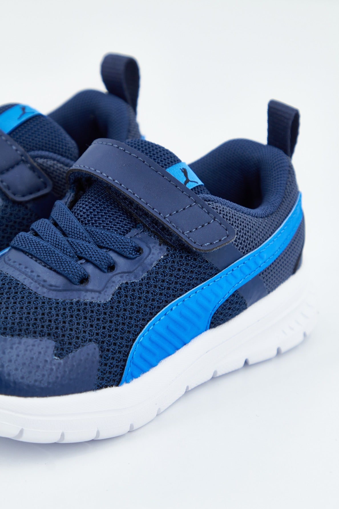 PUMA EVOLVE RUN MESH en color AZUL  (4)