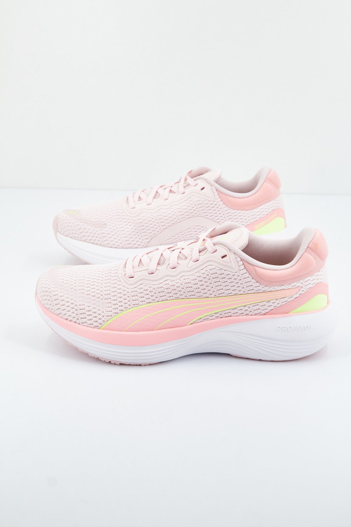 PUMA SCEND PRO en color ROSA  (2)