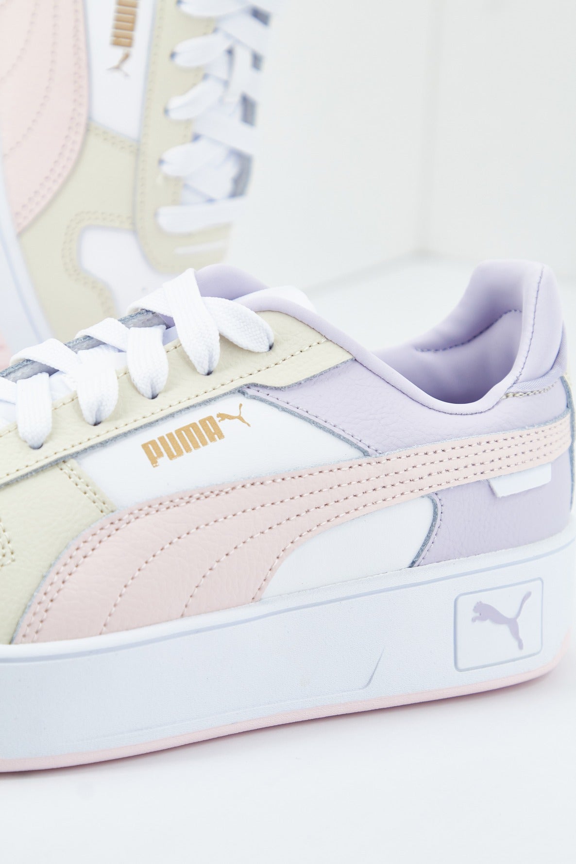 PUMA CARINA STREET en color BLANCO  (4)