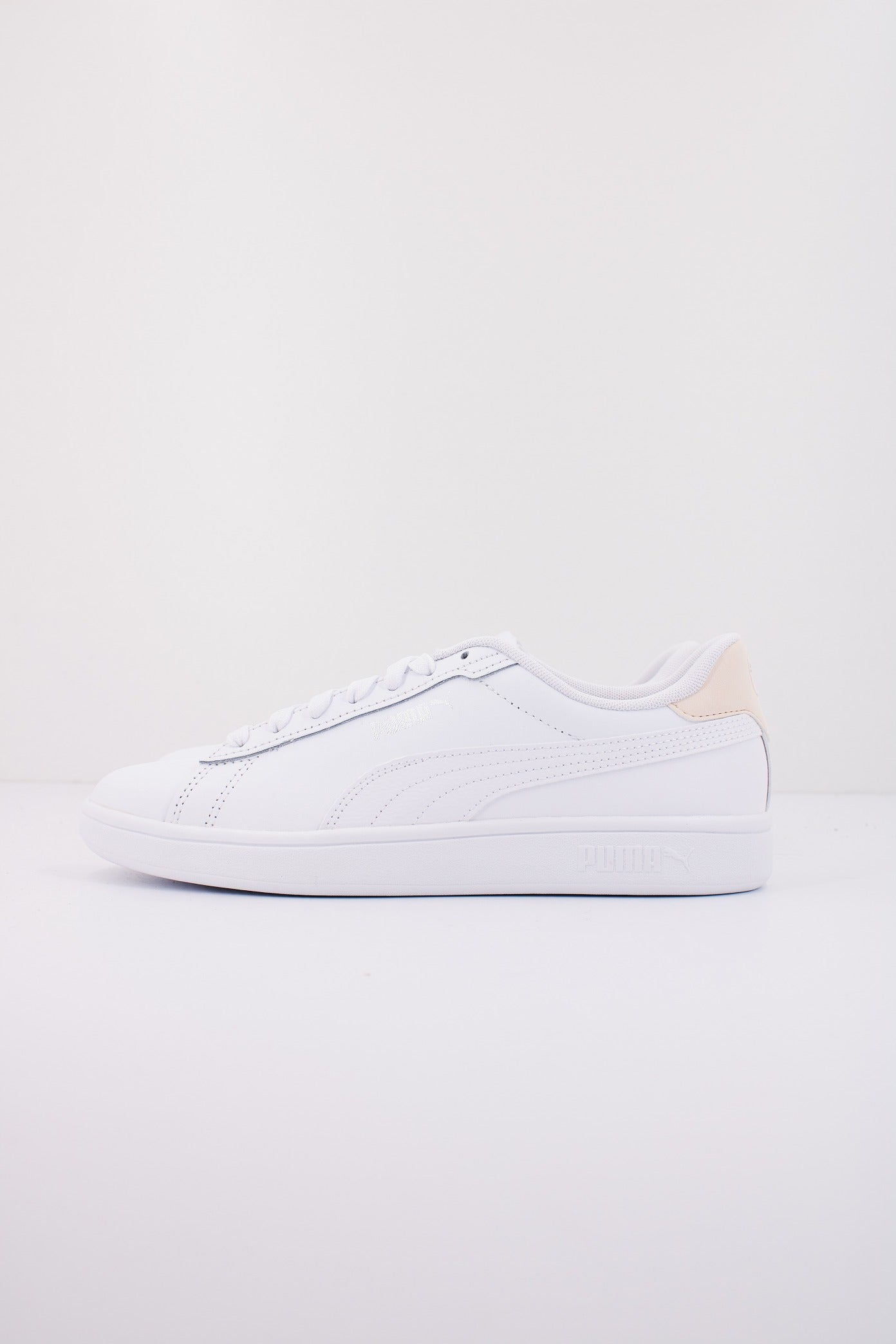 PUMA  PUMA SMASH . en color BLANCO  (1)