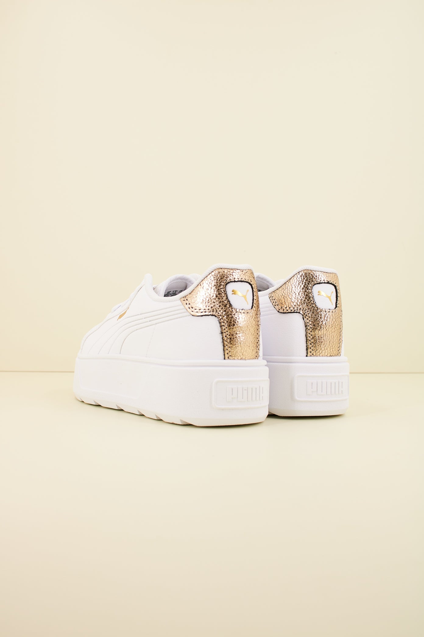 PUMA KARMEN MATELLIC en color BLANCO  (3)