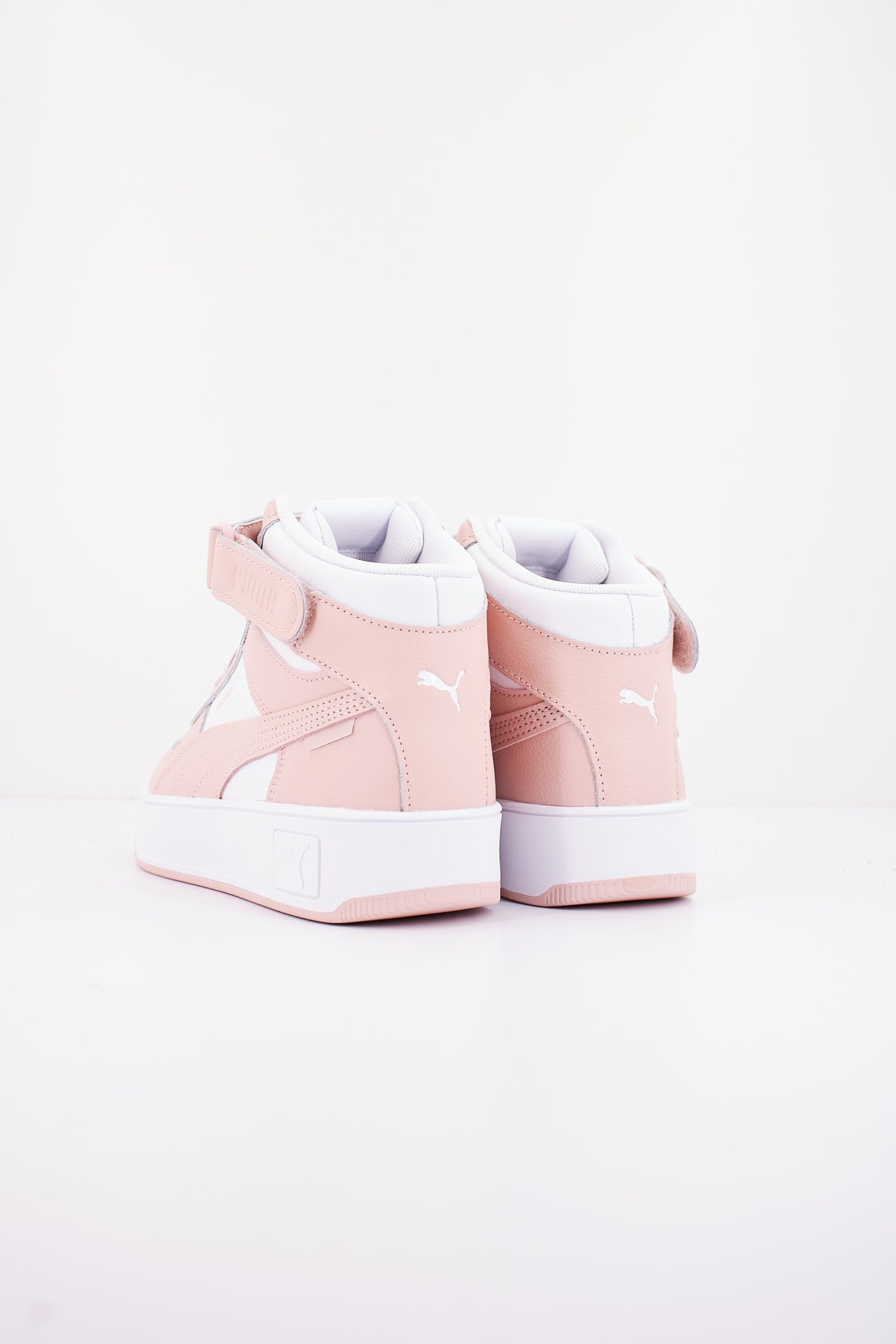 PUMA CARINA STREET MID en color ROSA  (3)