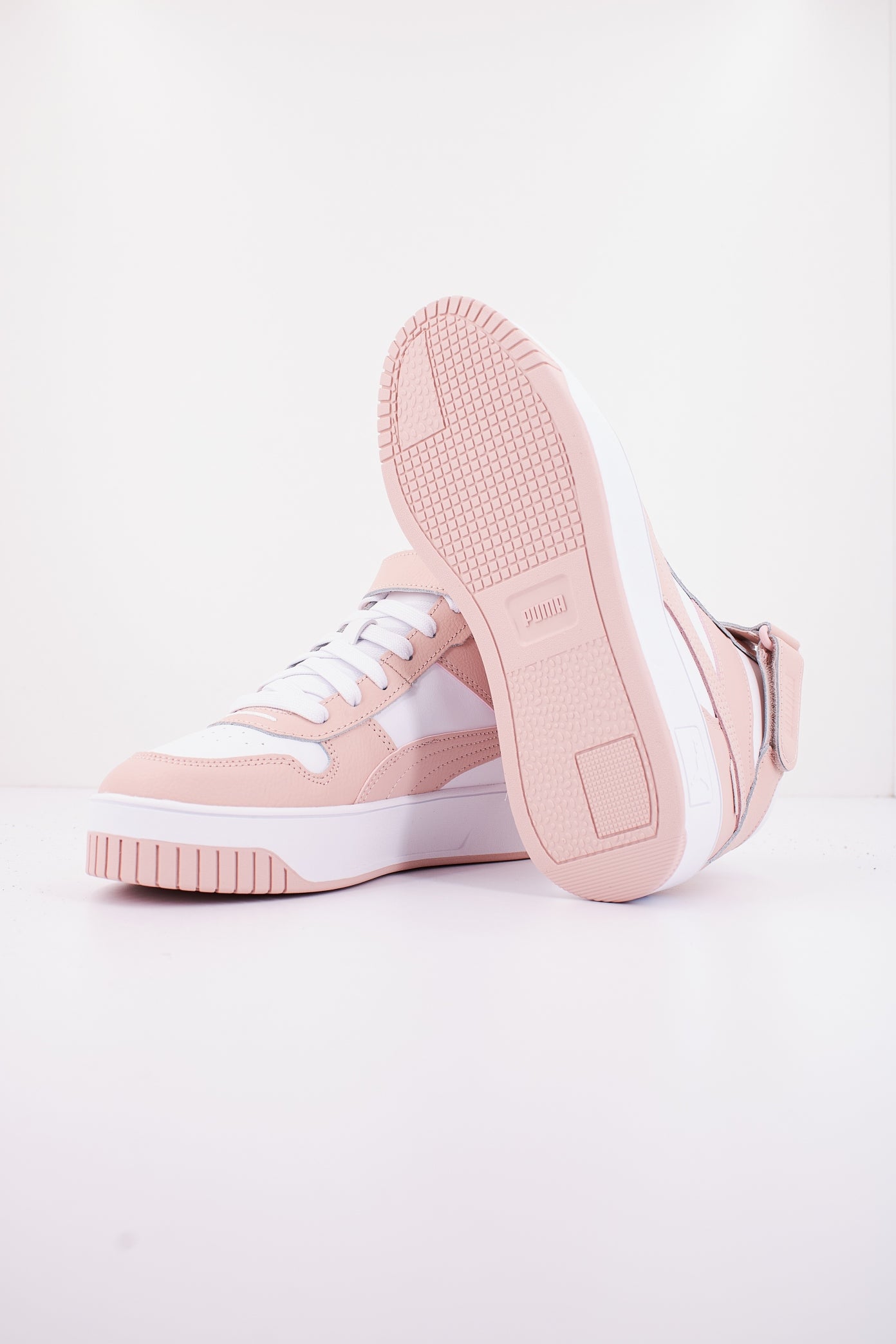 PUMA CARINA STREET MID en color ROSA  (4)