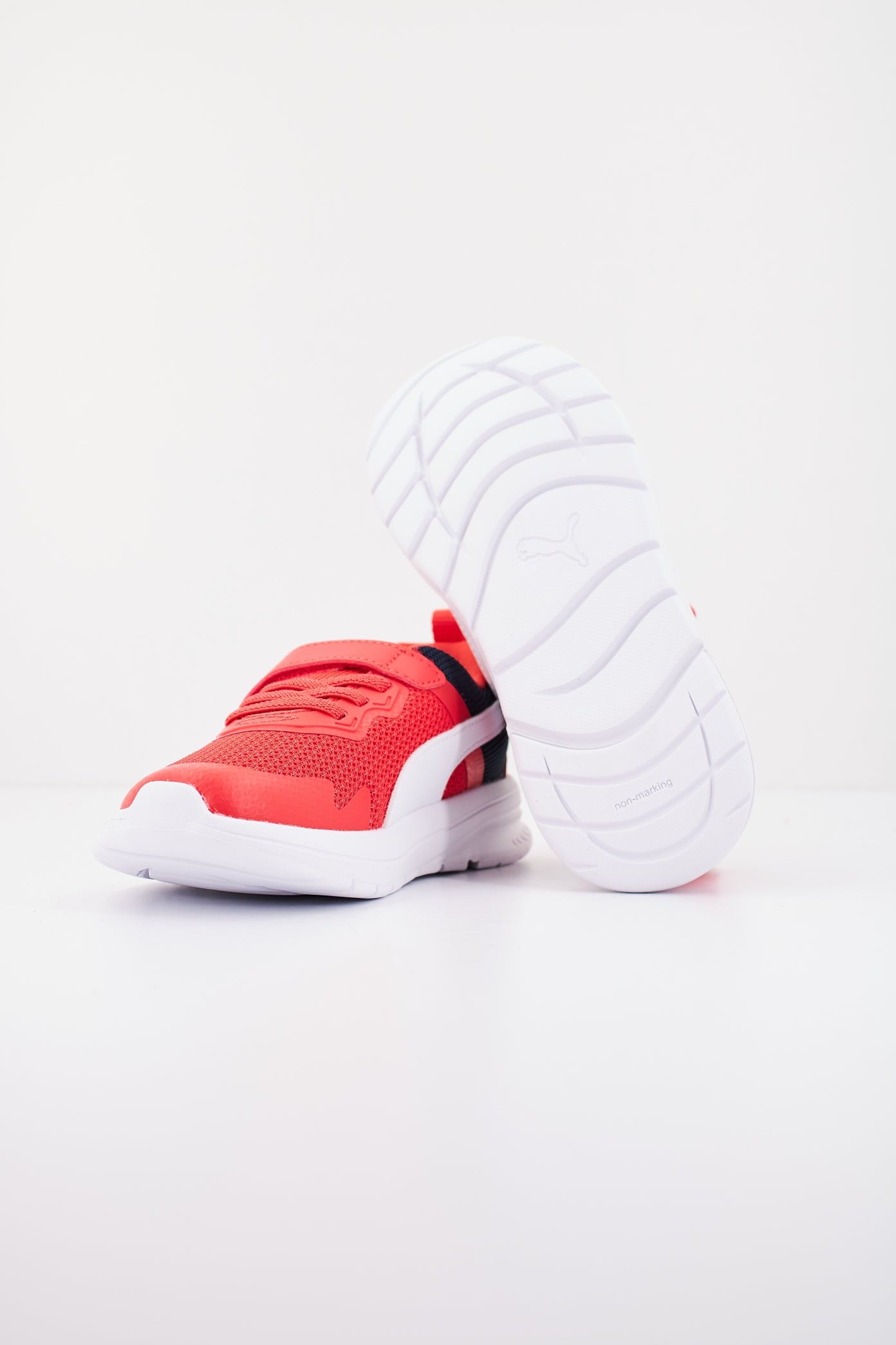 PUMA EVOLVE en color ROJO  (4)