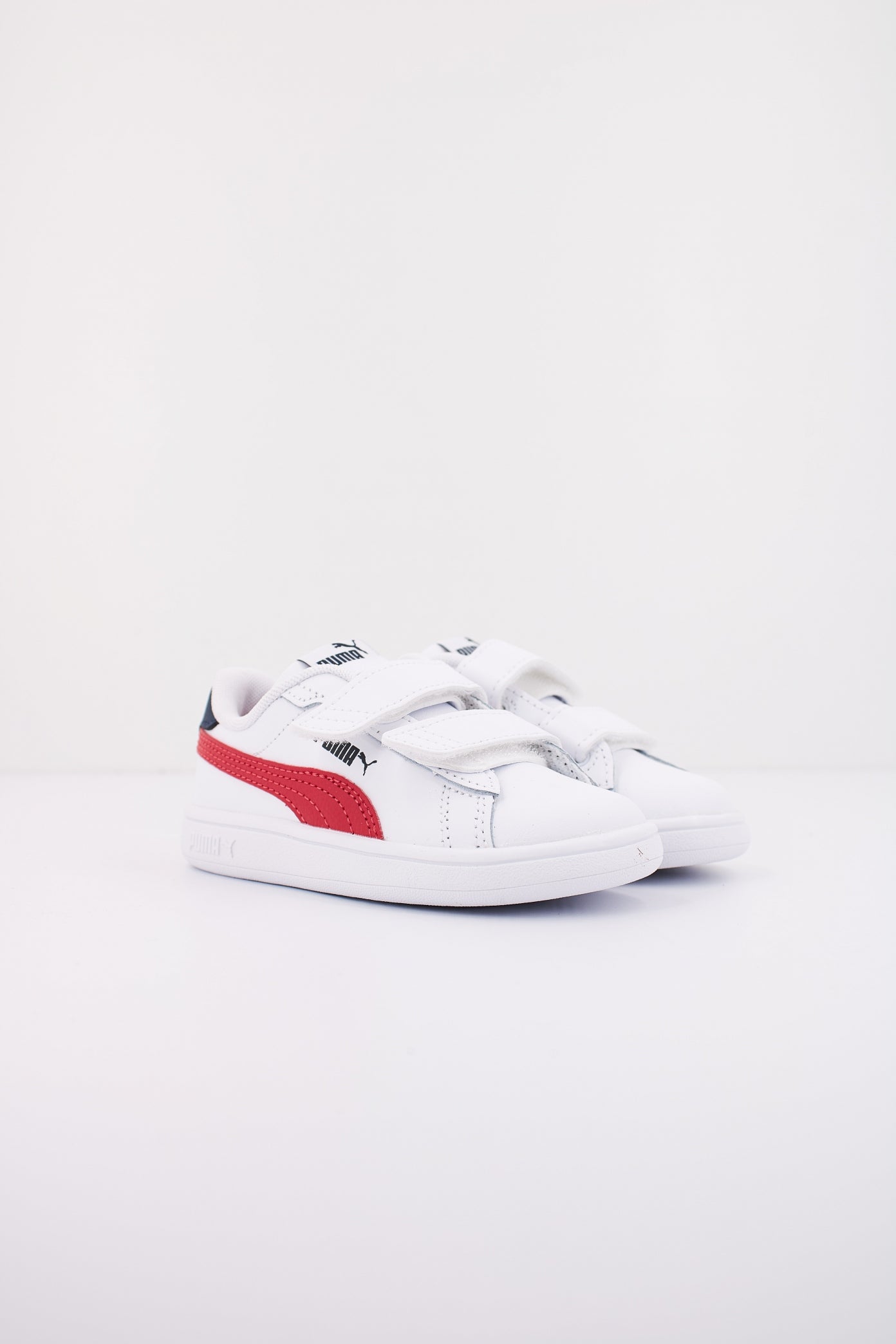 PUMA SMASH . en color BLANCO  (2)