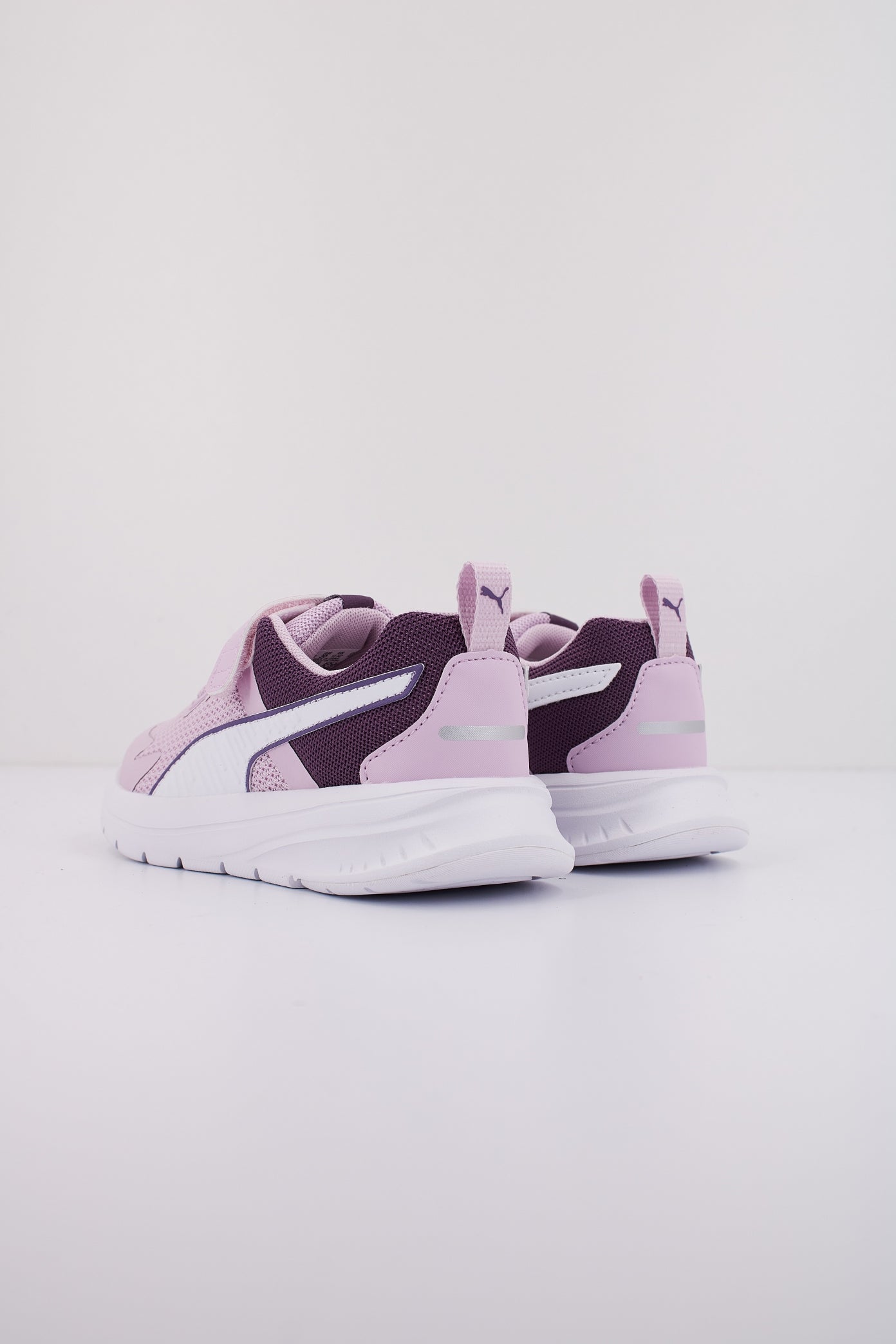 PUMA PUMA EVOLVE en color VIOLETA  (3)