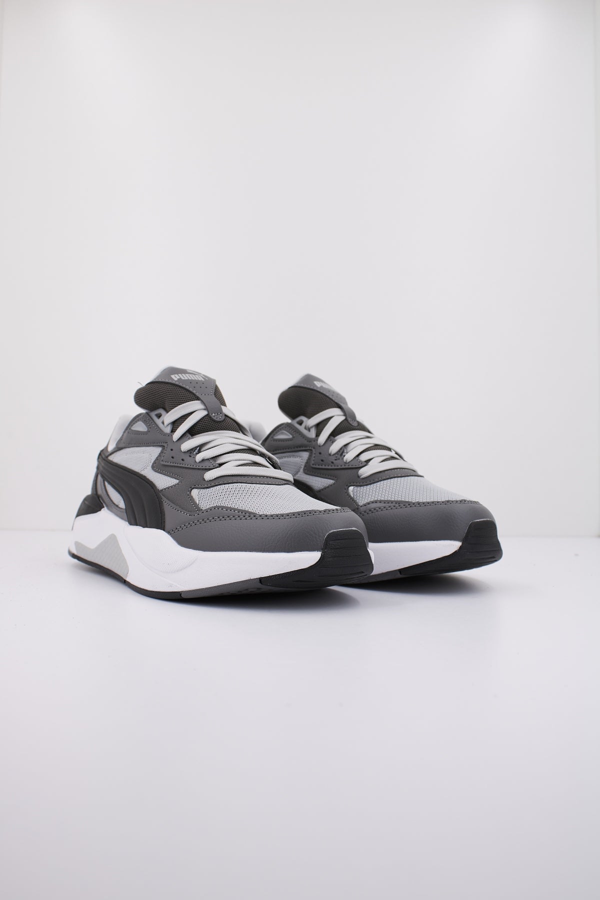 PUMA X-RAY SPEED en color GRIS  (2)