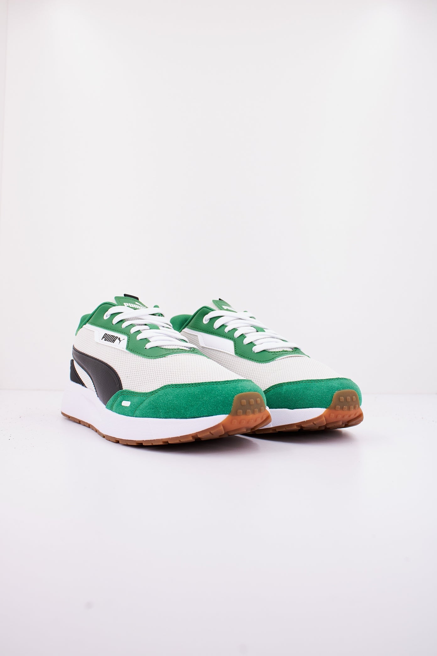 PUMA RUNTAMED PLUS en color VERDE  (2)