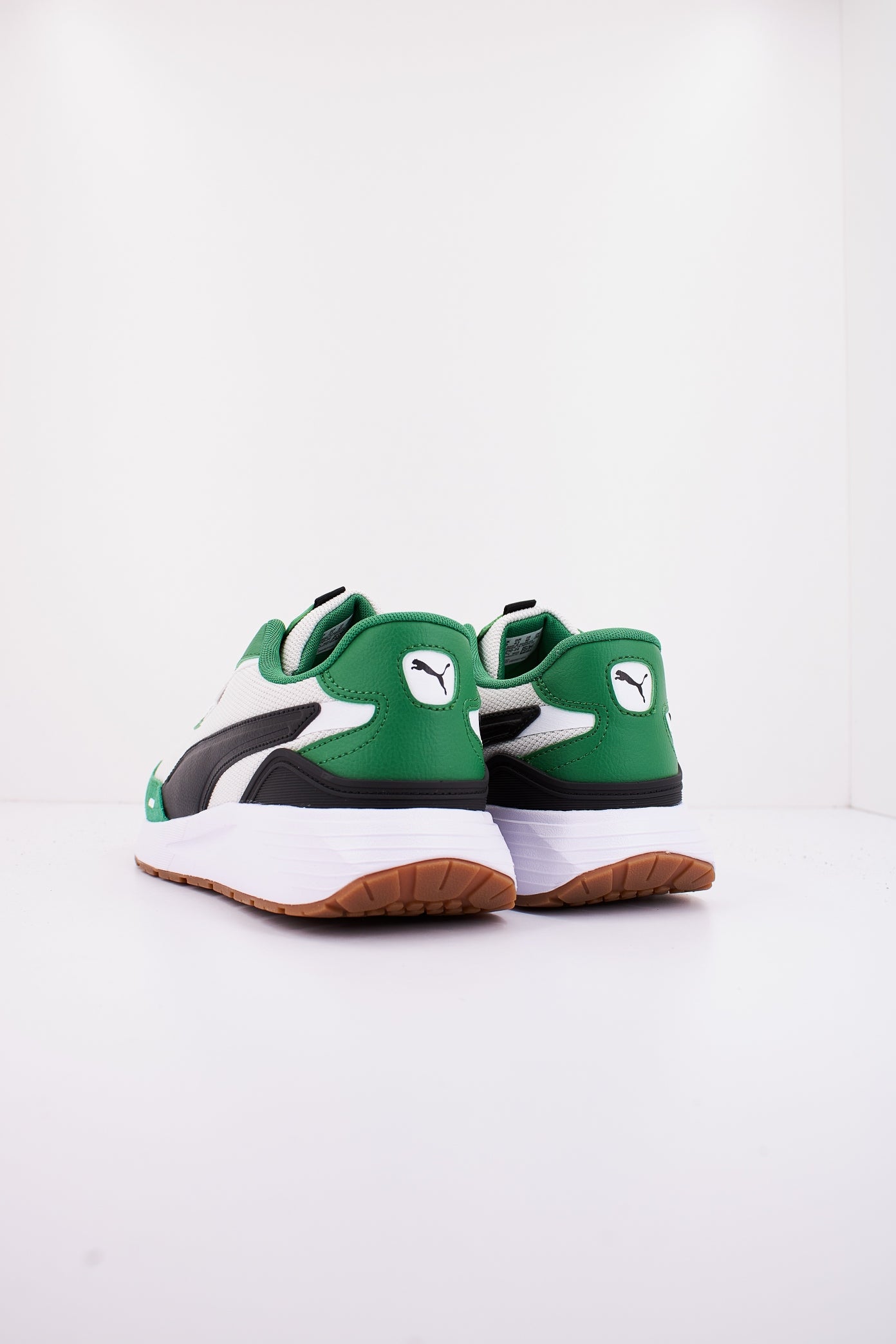 PUMA RUNTAMED PLUS en color VERDE  (3)