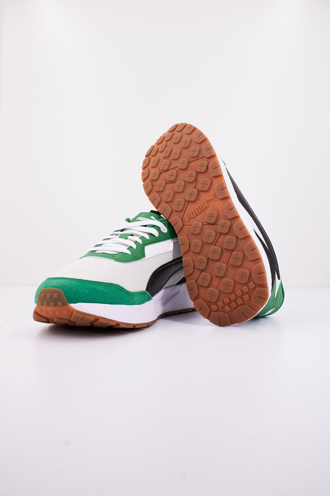 PUMA RUNTAMED PLUS en color VERDE  (4)