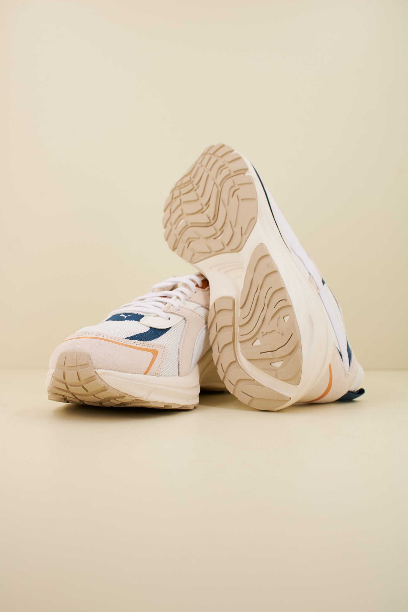 PUMA HYPNOTIC en color BEIS  (4)