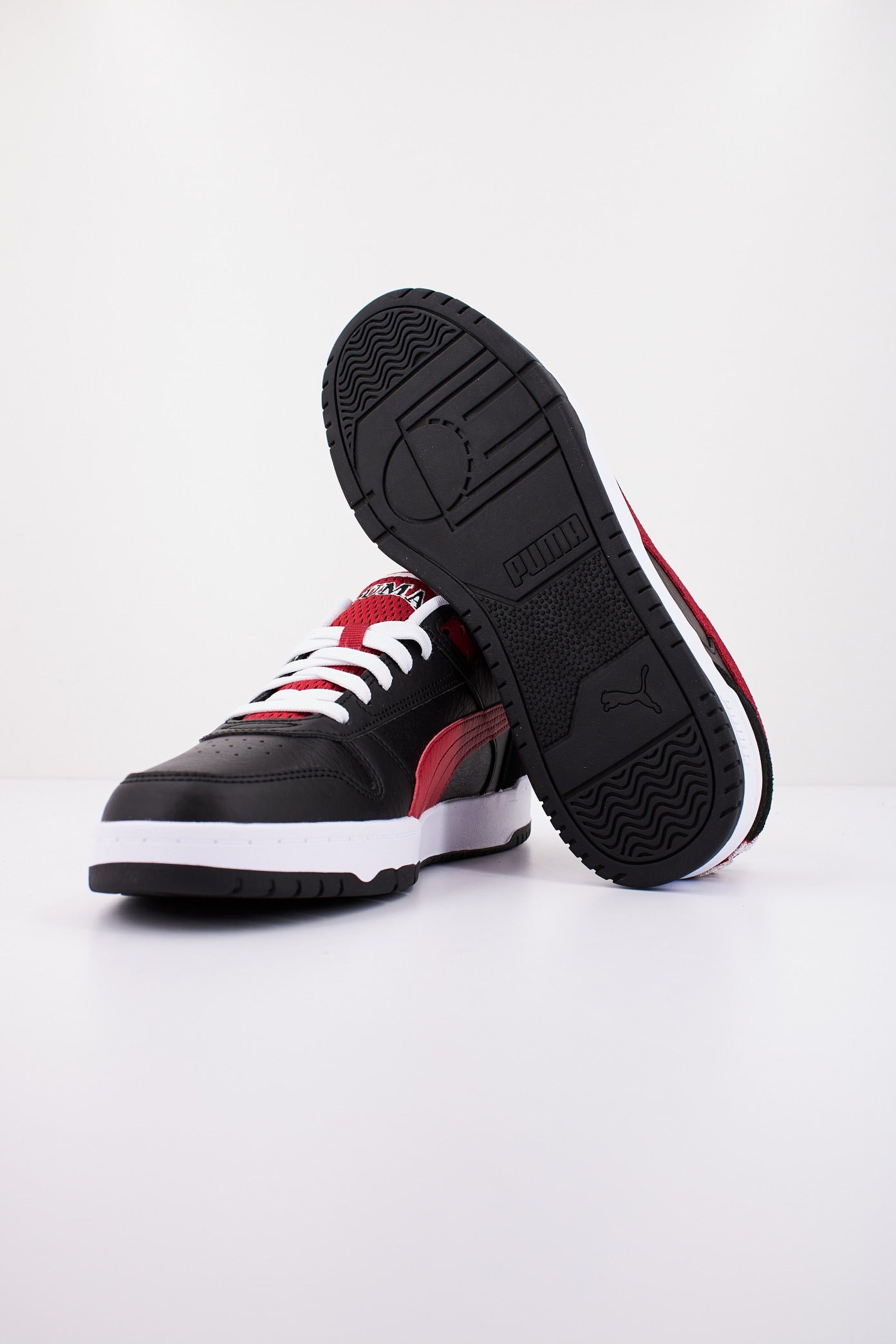 PUMA CAVEN . LUX en color NEGRO  (4)