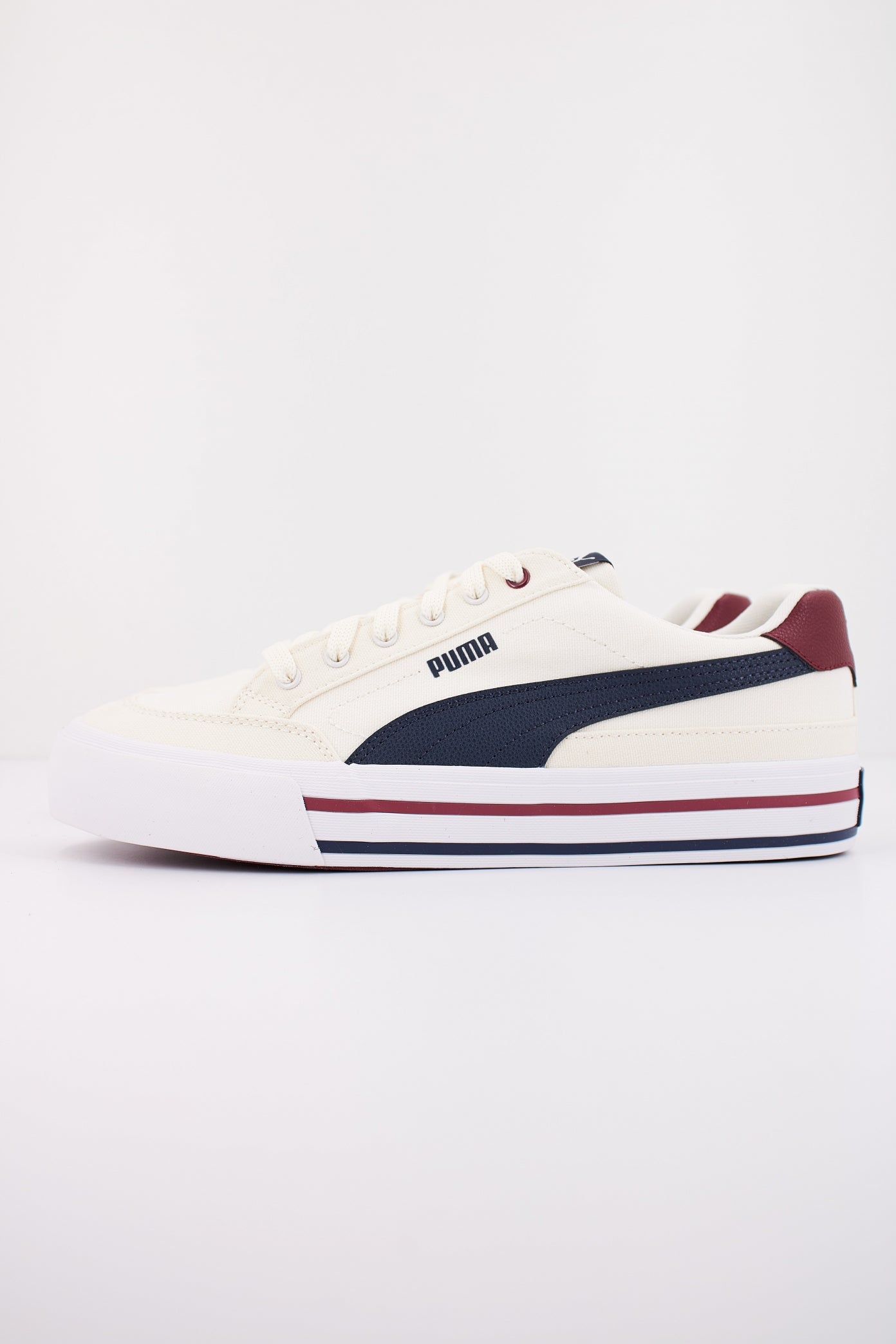 PUMA COURT CLASSIC VULC F en color BLANCO  (1)