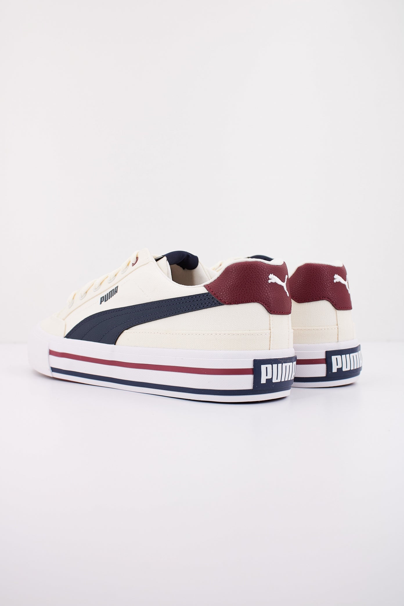 PUMA COURT CLASSIC VULC F en color BLANCO  (3)