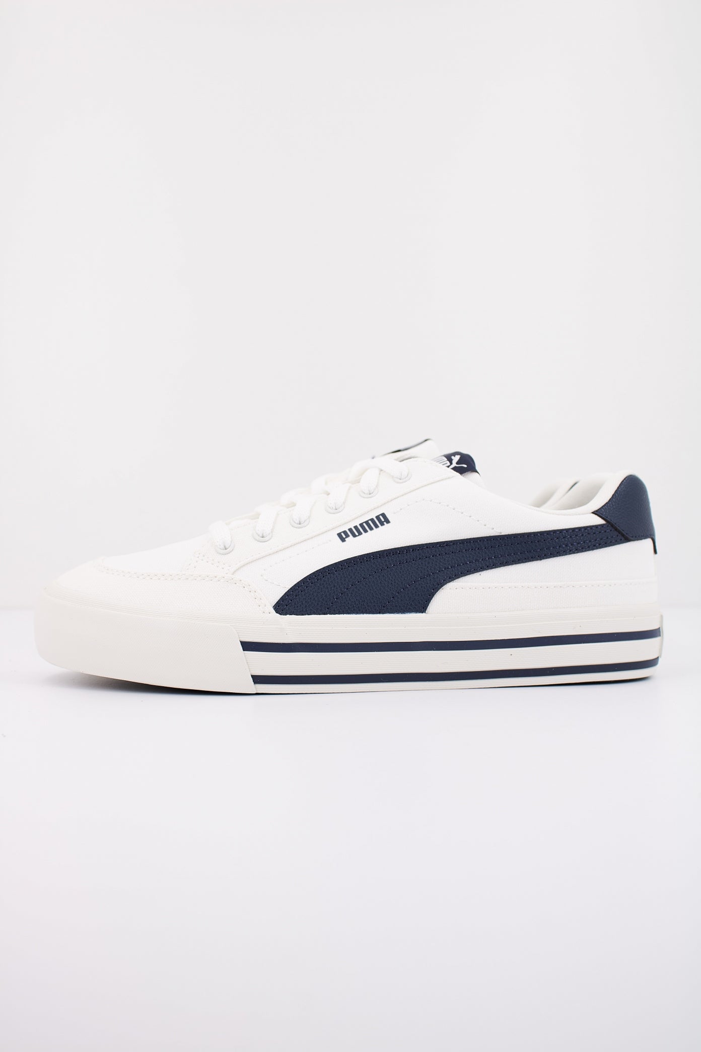 PUMA COURT CLASSIC VULC F en color BLANCO  (1)