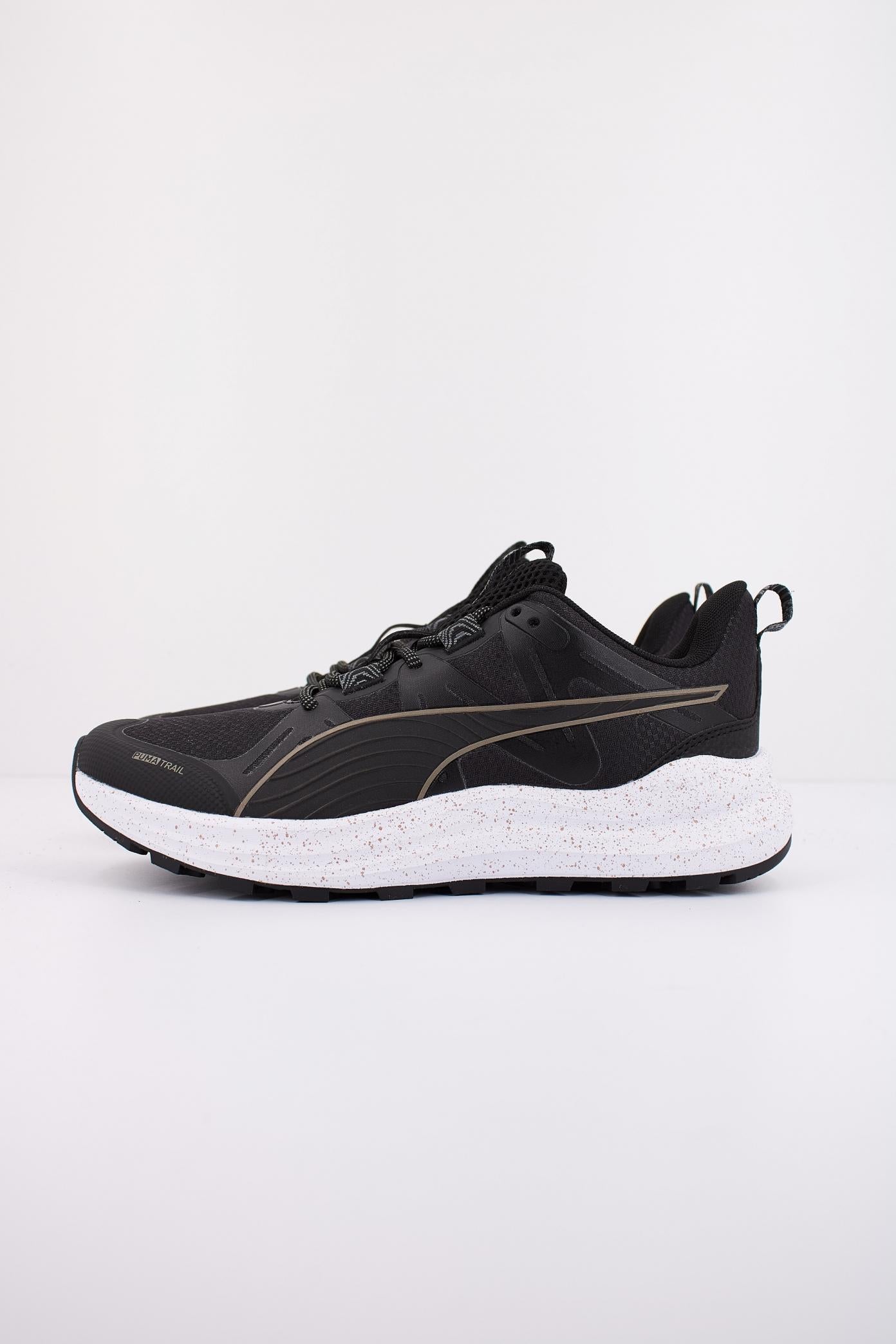 PUMA REFLECT LITE TRAIL en color NEGRO  (1)