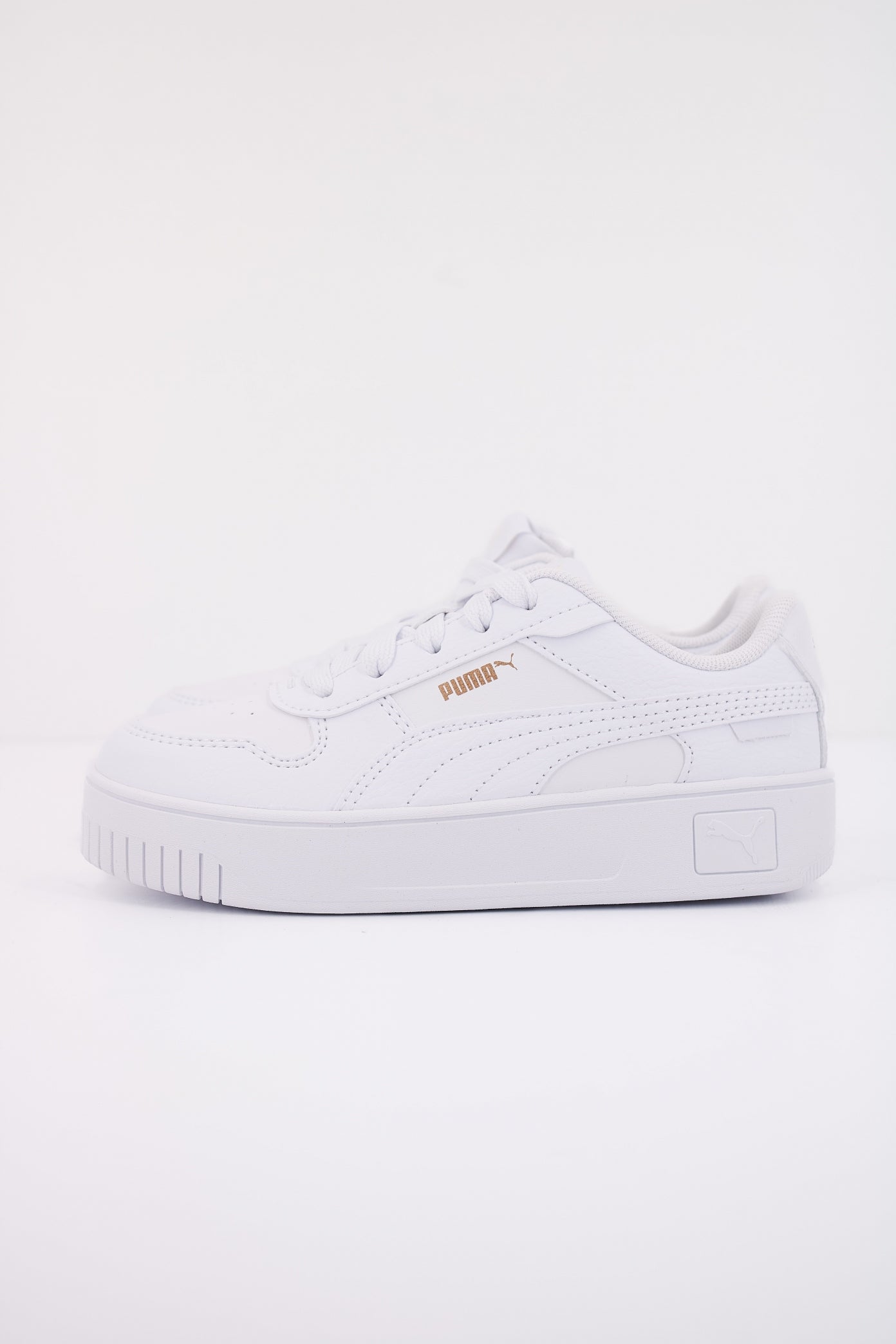 PUMA CARINA STREET PS en color BLANCO  (1)