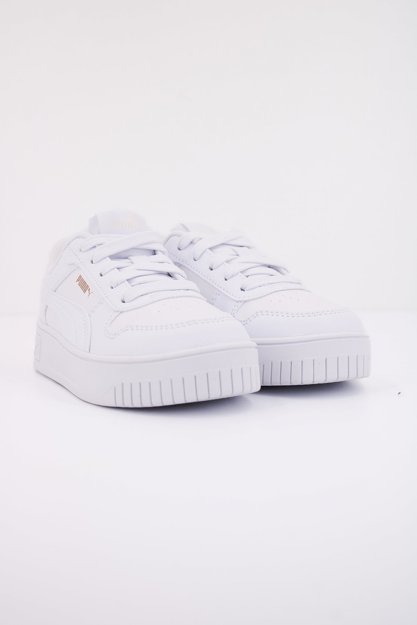 PUMA CARINA STREET PS en color BLANCO  (2)