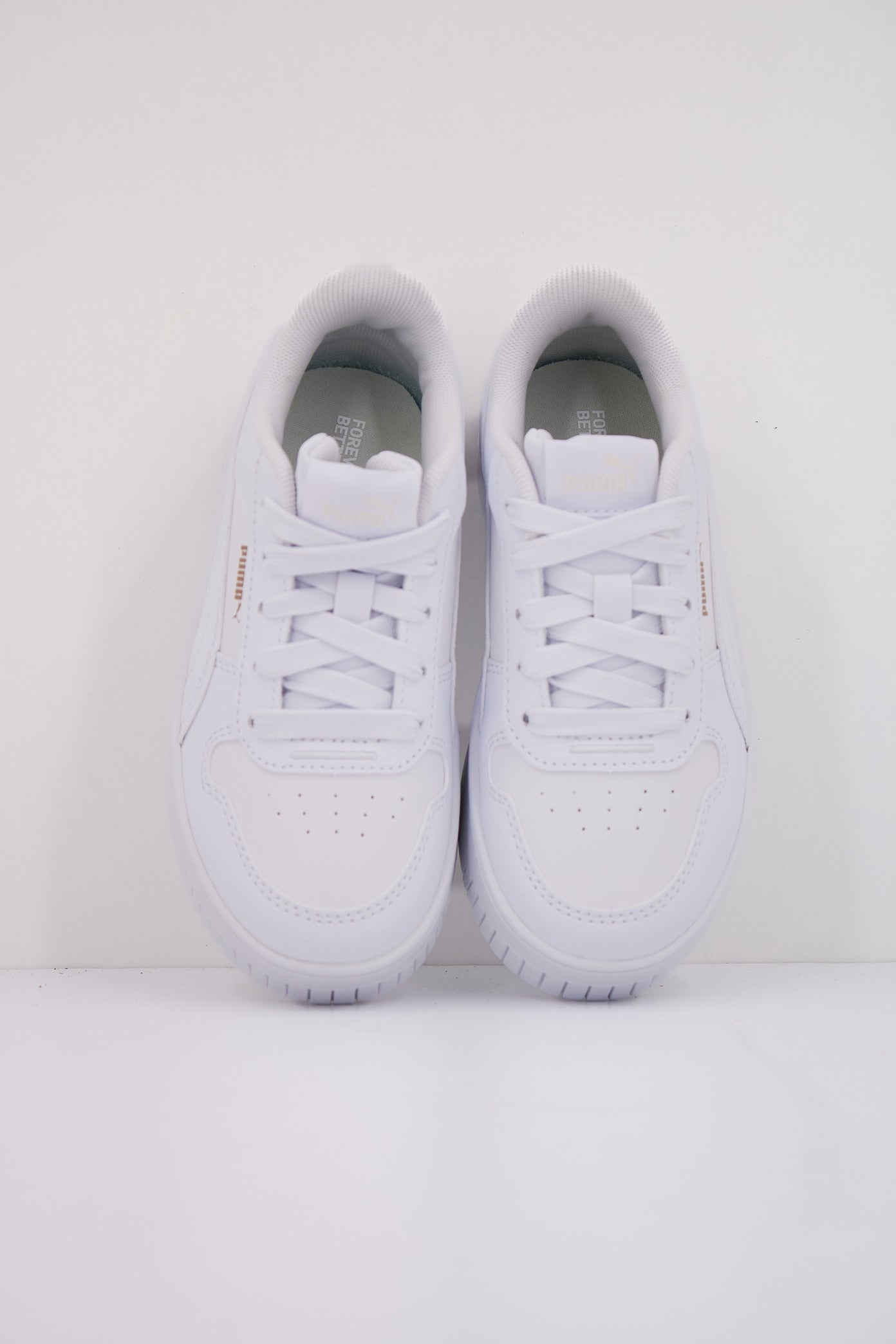 PUMA CARINA STREET PS en color BLANCO  (3)