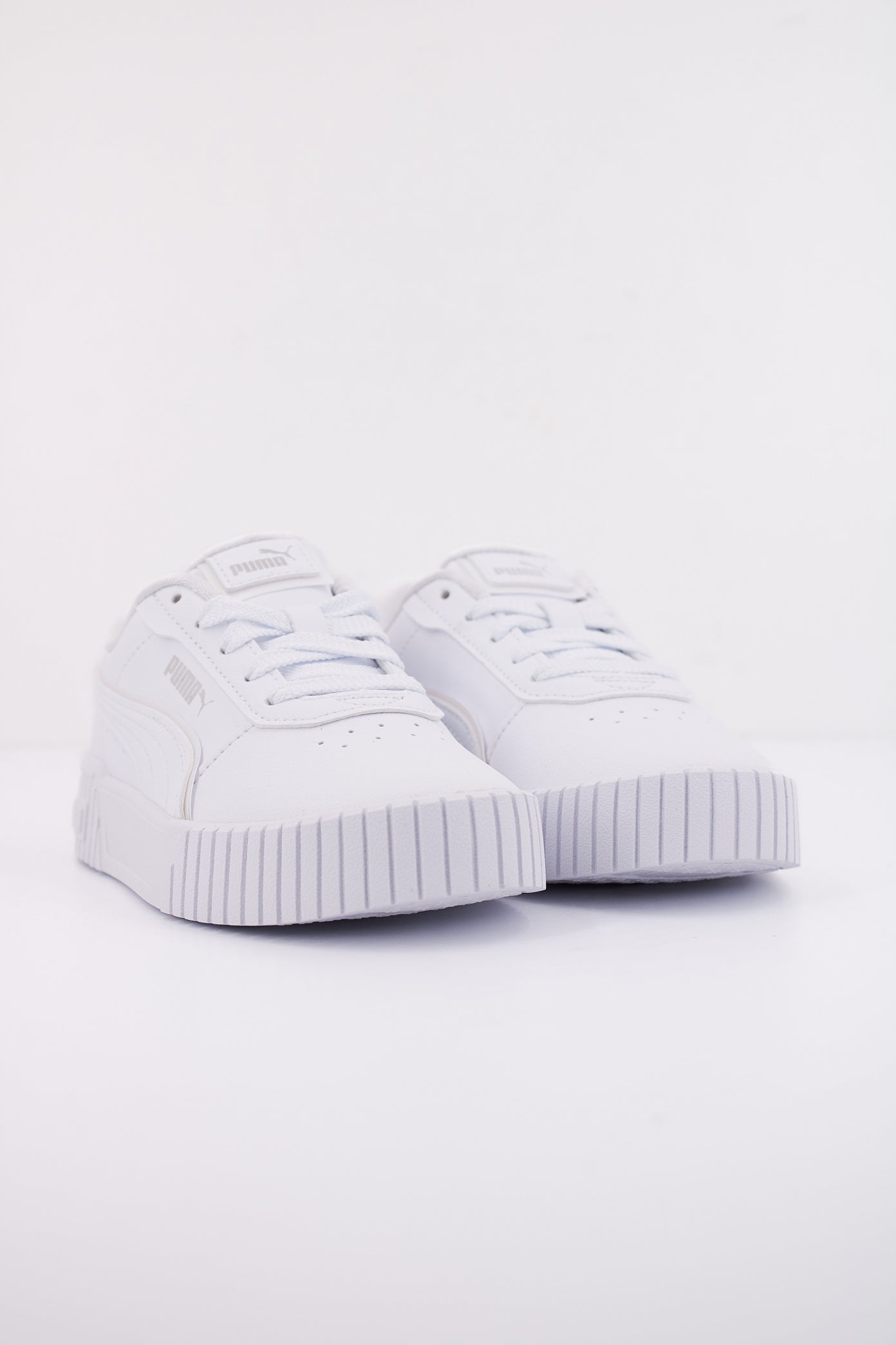 PUMA CARINA . HOLO . PS en color BLANCO  (2)