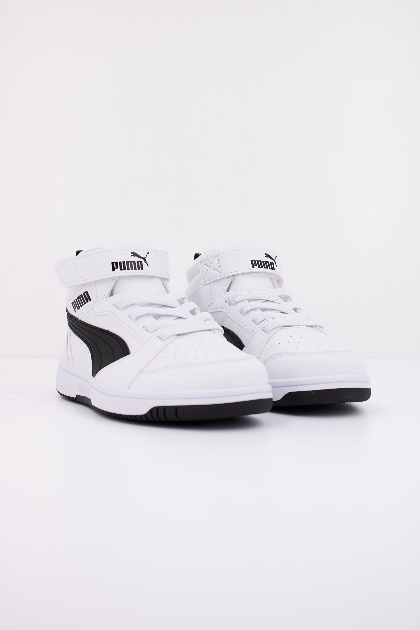 PUMA REBOUND V MID AC+ PS en color BLANCO  (2)