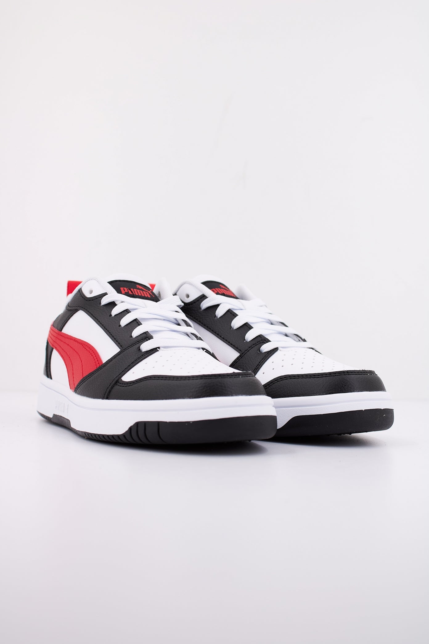 PUMA  REBOUND V LO JR en color BLANCO  (2)