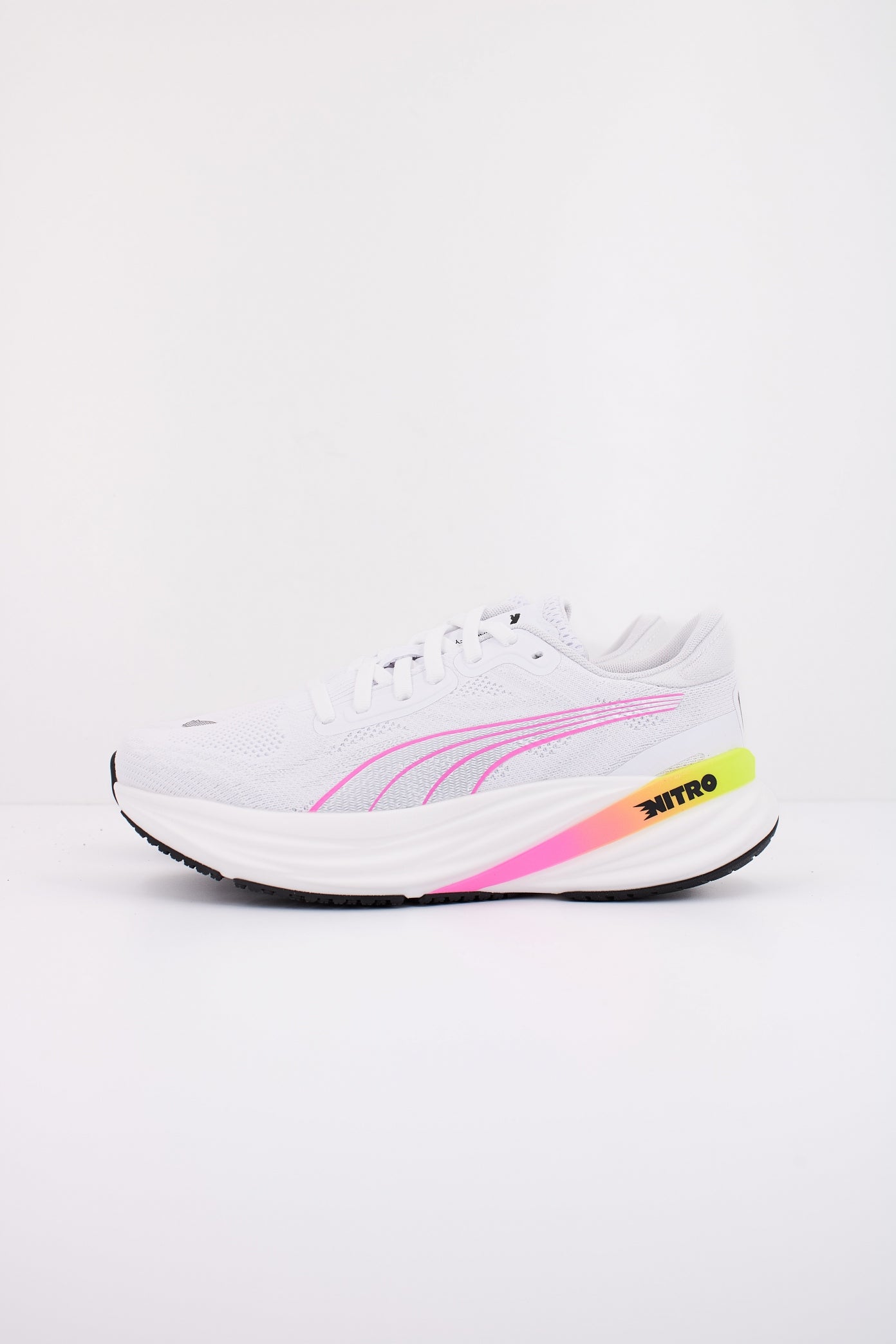 PUMA MAGNIFY NITRO  WNS en color BLANCO  (1)