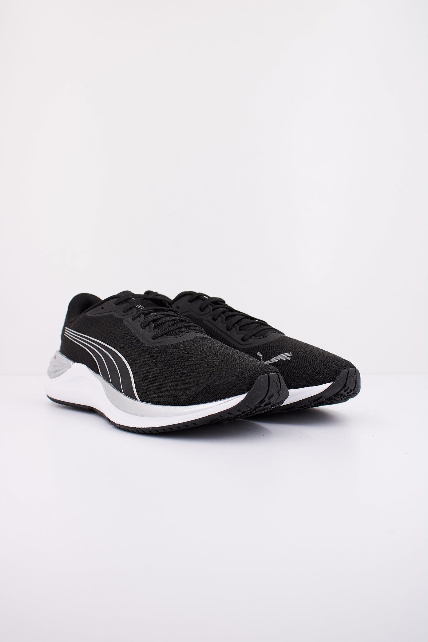 PUMA ELECTRIFY NITRO  en color NEGRO  (2)