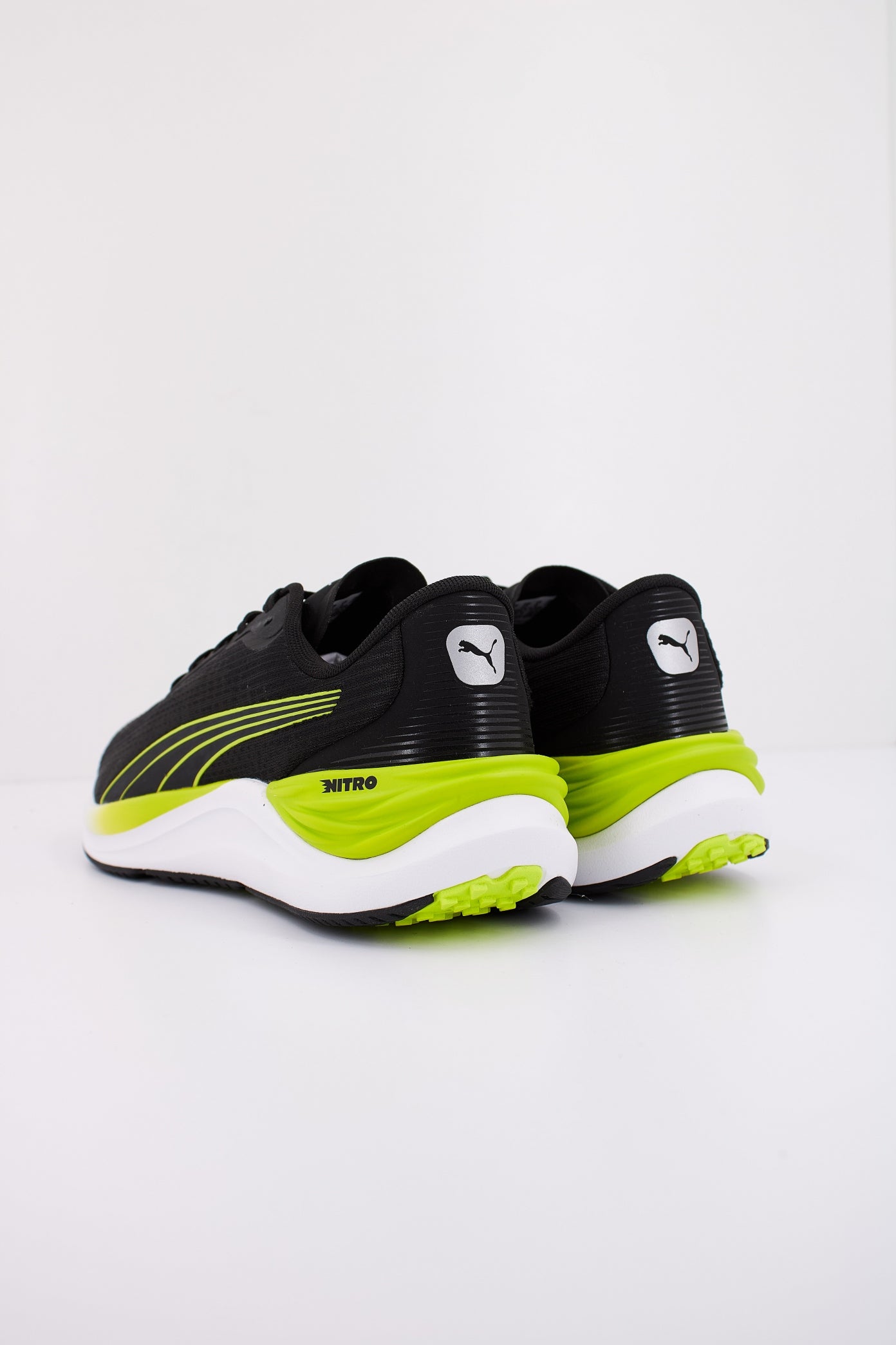 PUMA  ELECTRIFY NITRO  en color NEGRO  (4)