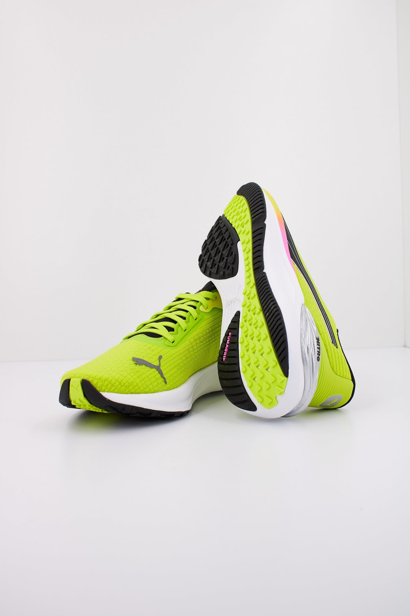 PUMA ELECTRIFY NITRO  WNS en color VERDE  (5)