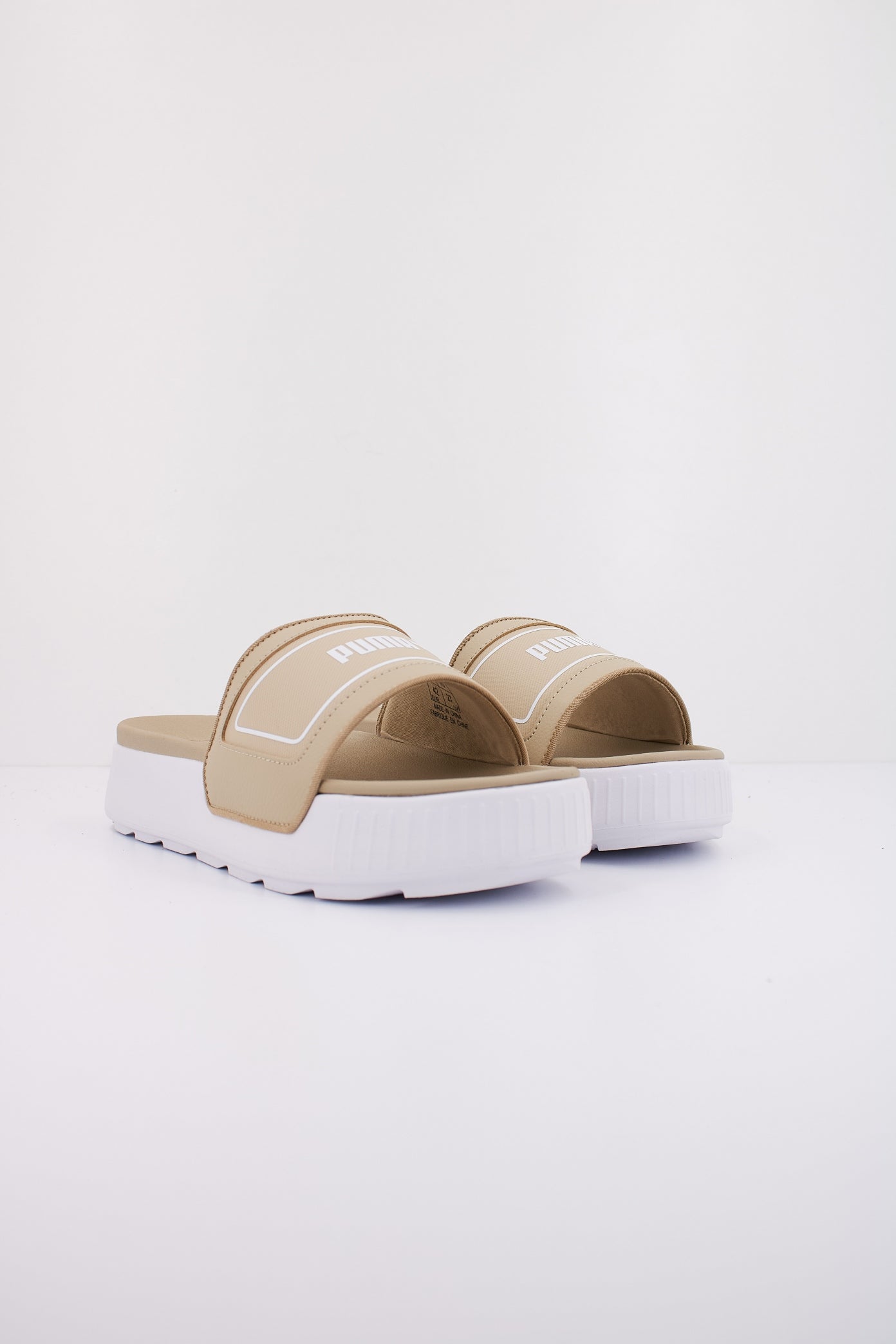 PUMA KARMEN SLIDE en color BEIS  (2)