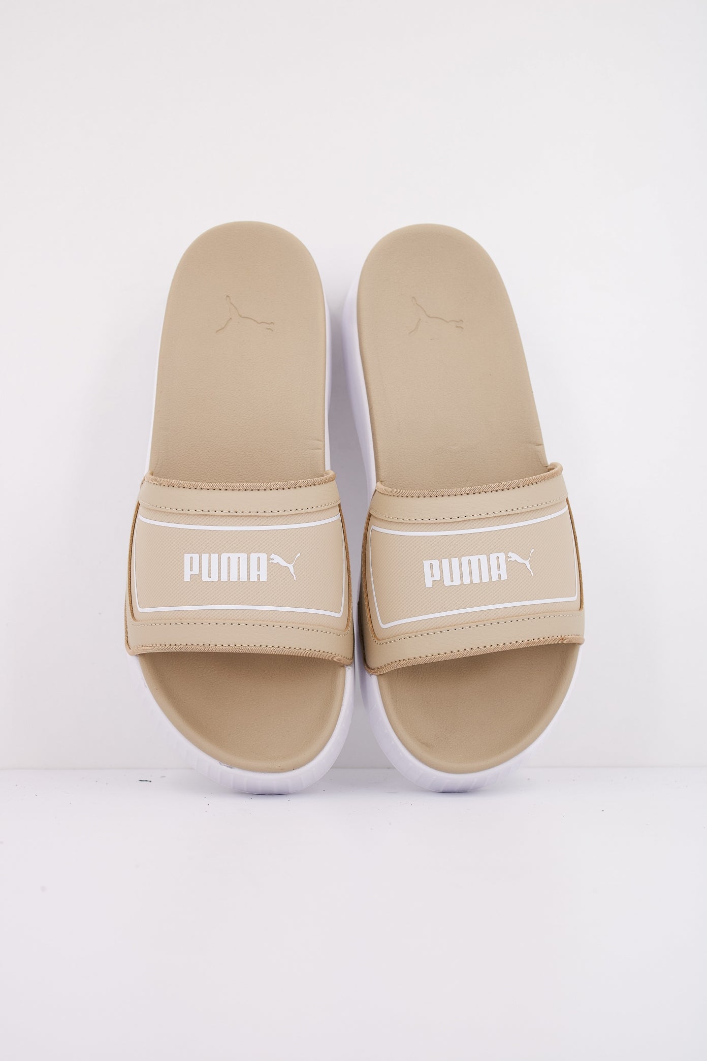 PUMA KARMEN SLIDE en color BEIS  (3)