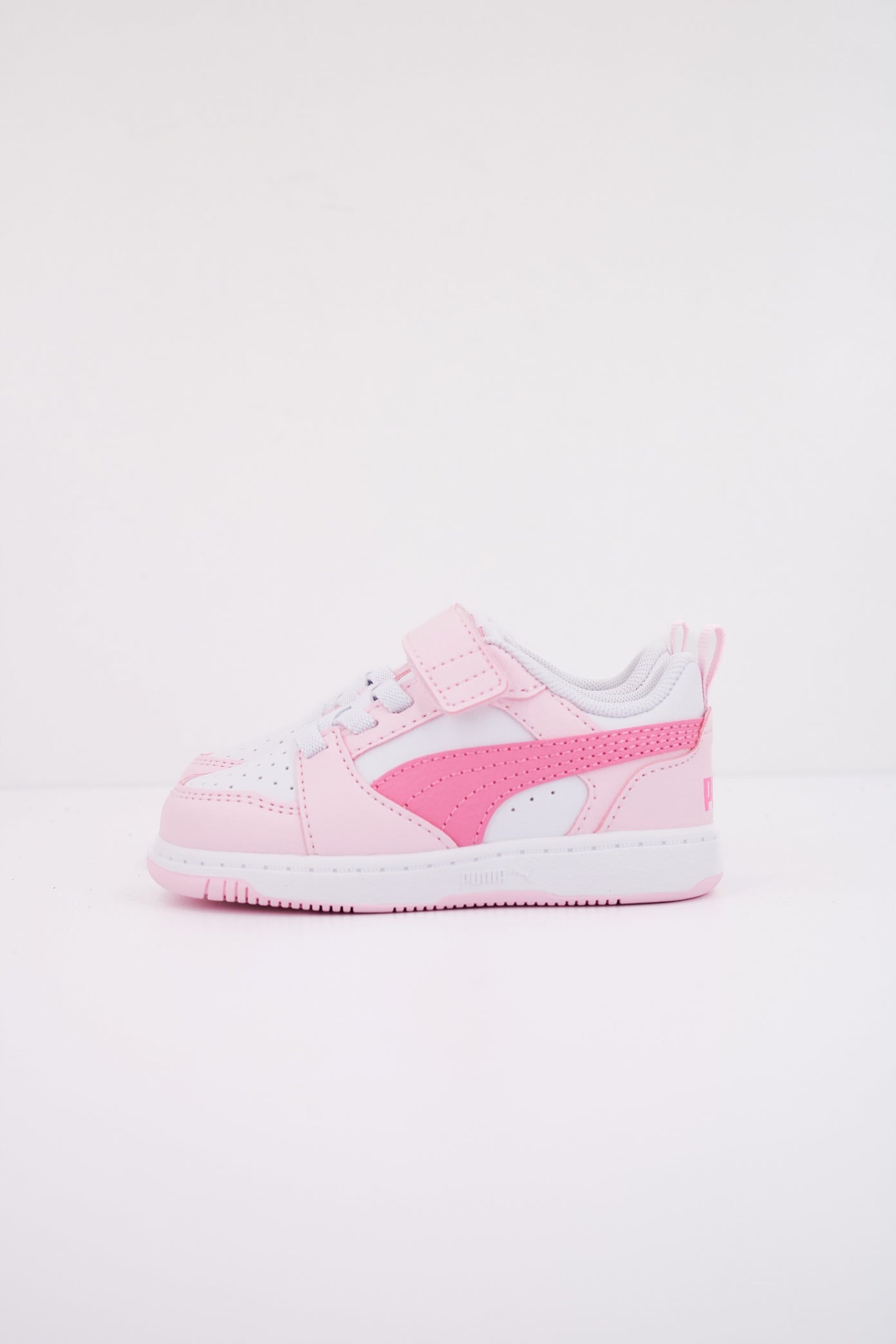 PUMA REBOUND V LO AC+ INF en color ROSA  (1)