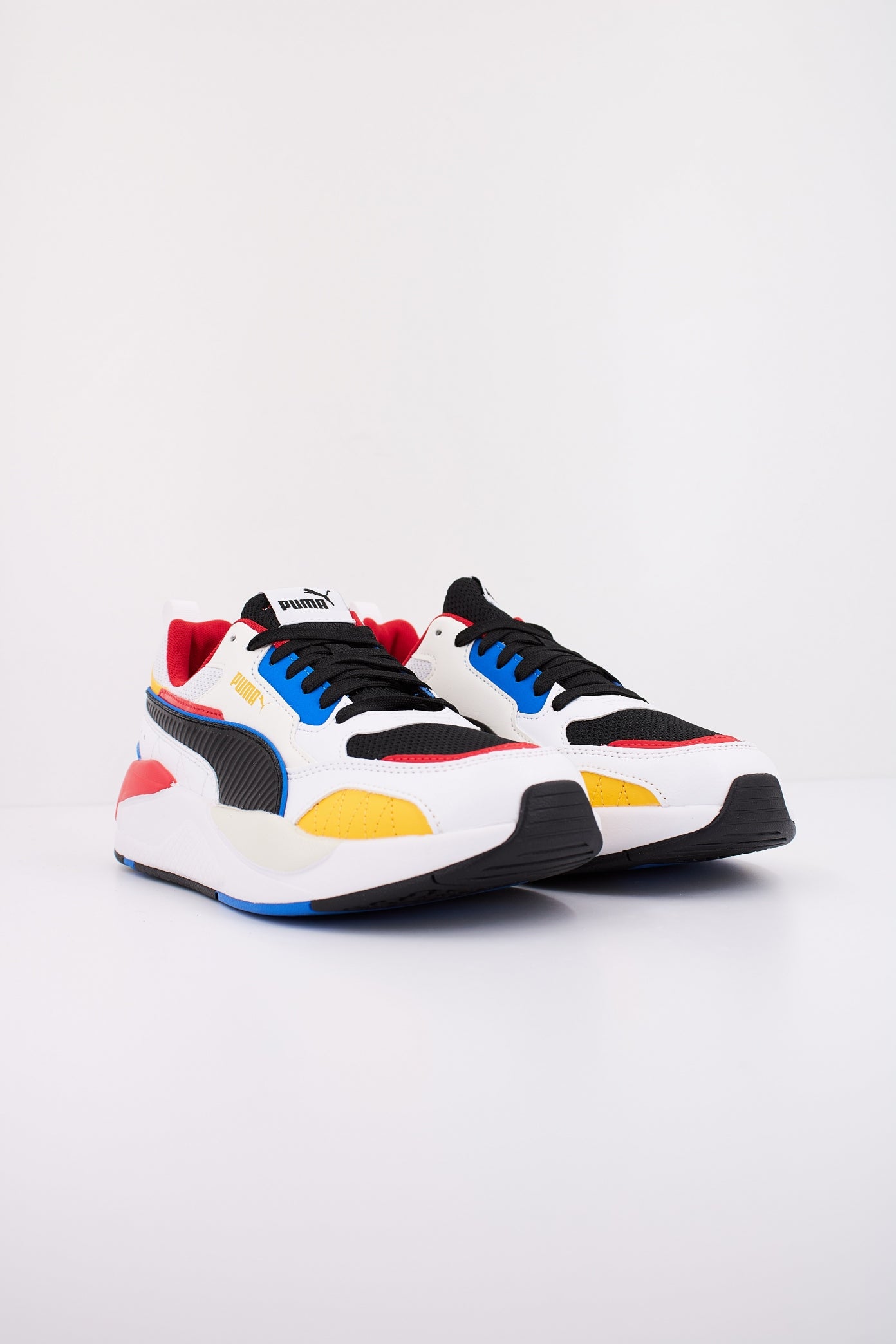 PUMA X-RAY  SQUARE en color BLANCO  (2)